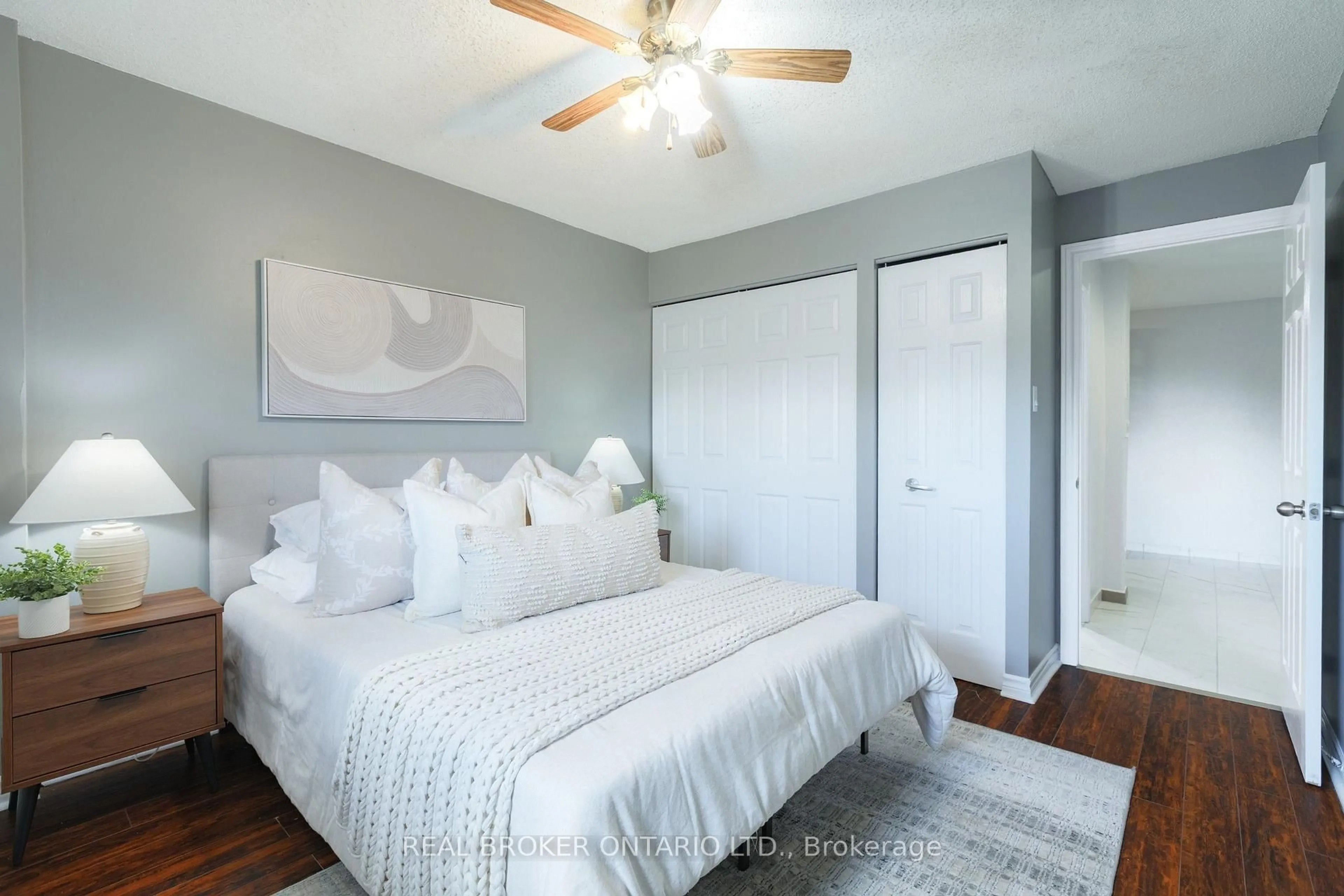 Bedroom with bed, unknown for 893 Concession St #202, Hamilton Ontario L8V 1E7
