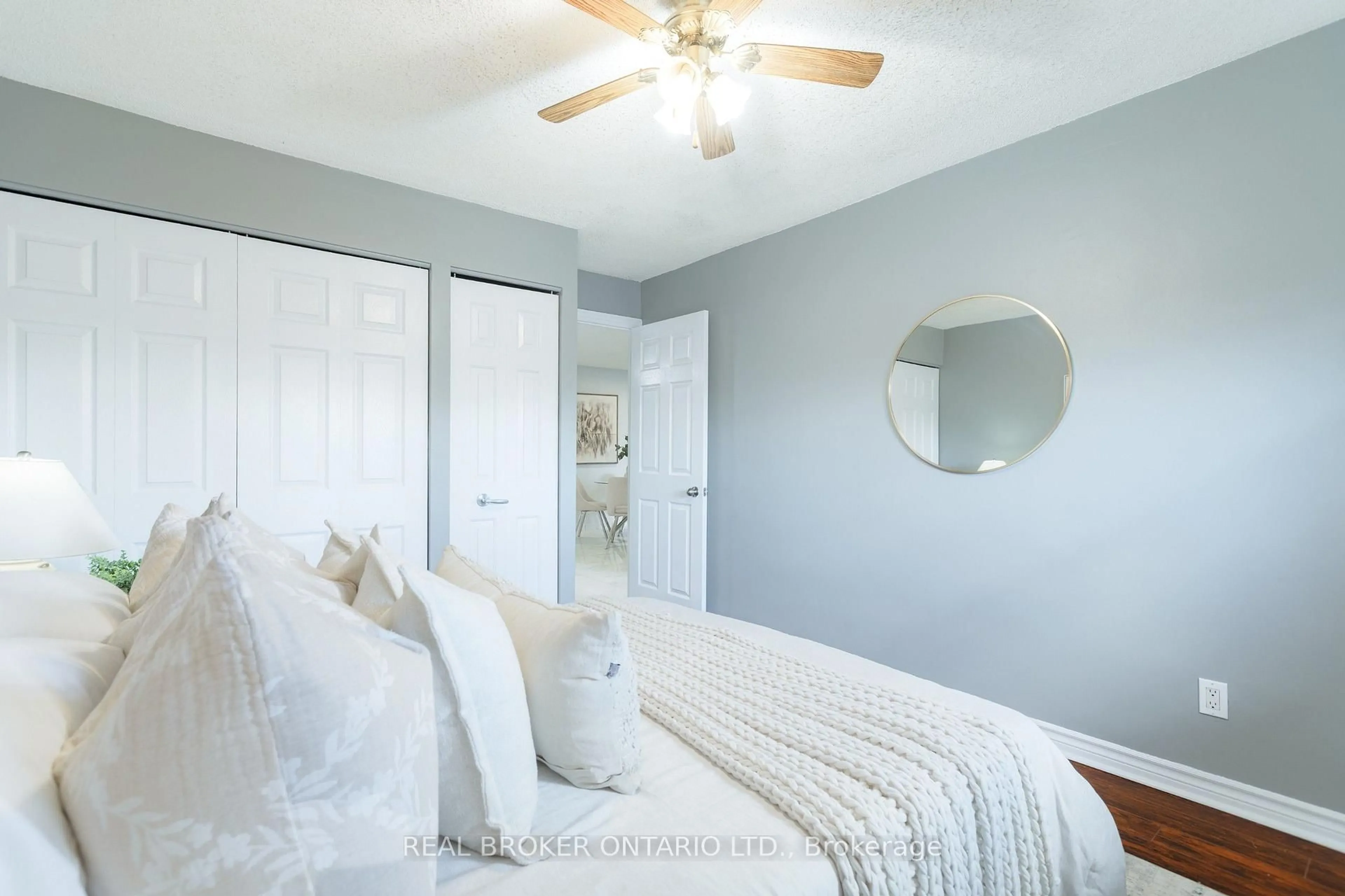 Bedroom with bed, unknown for 893 Concession St #202, Hamilton Ontario L8V 1E7