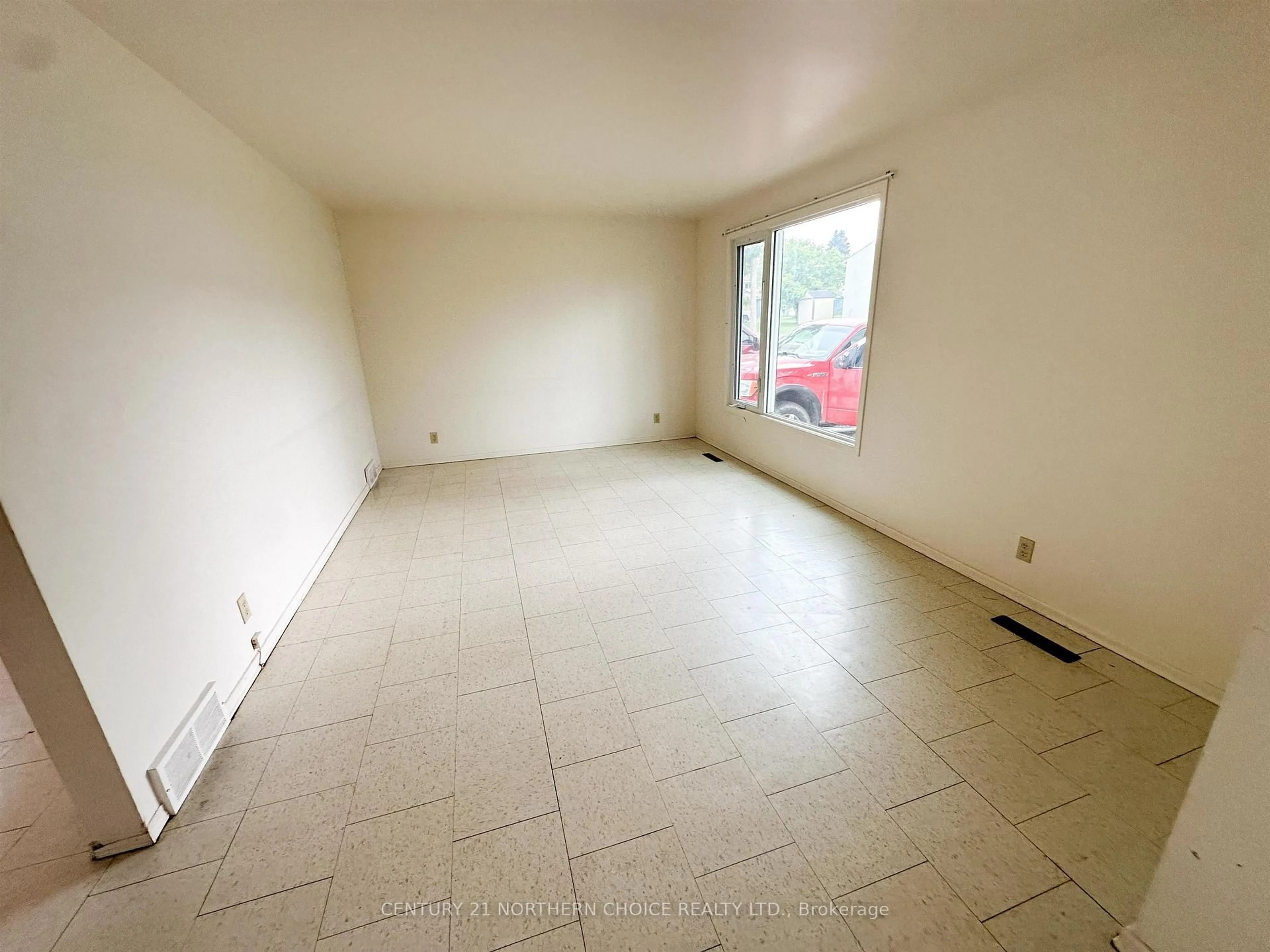 A pic of a room for 47/49 Pine St, Ear Falls Ontario P0V 1T0