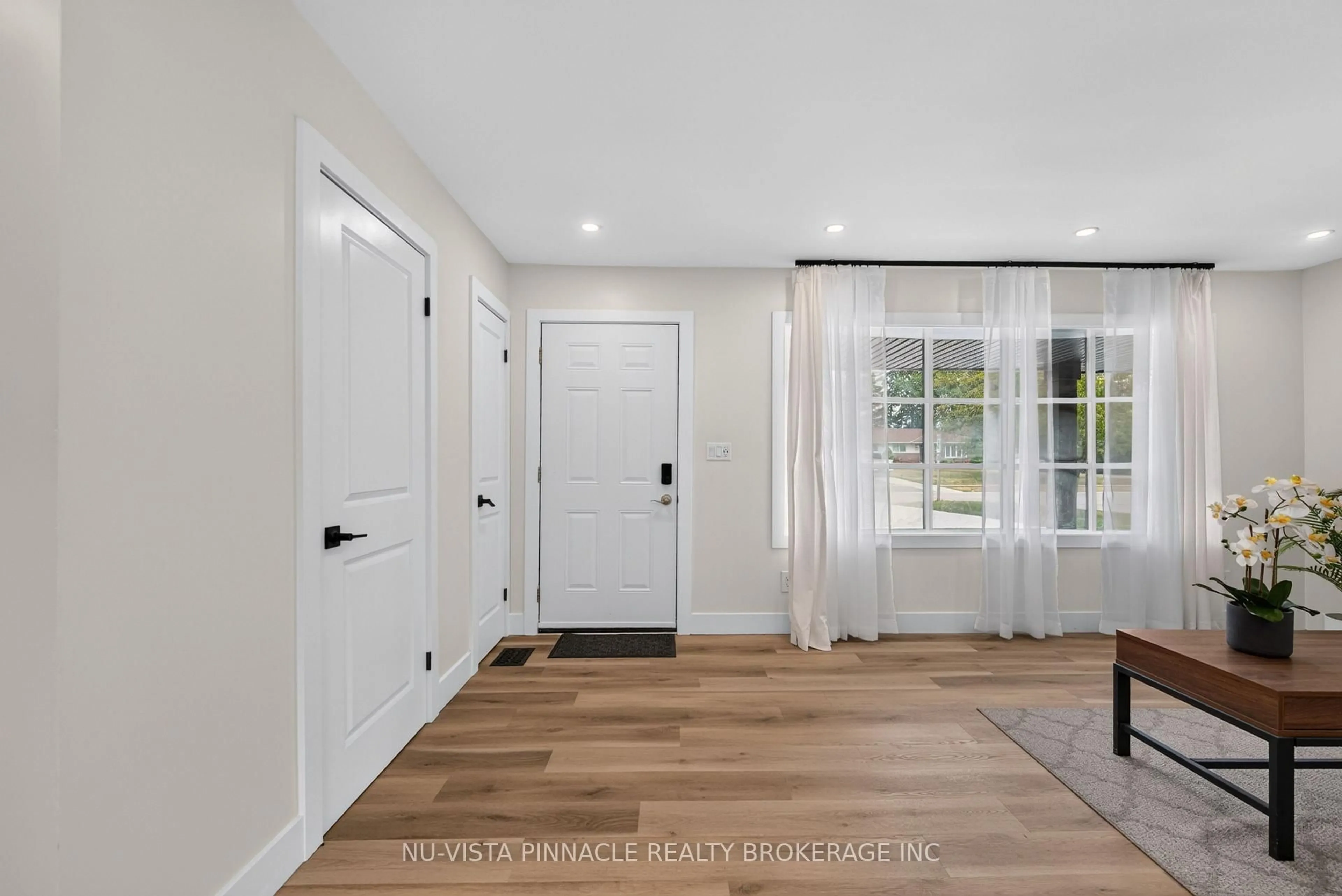 Indoor entryway for 258 Miller Rd, Dutton/Dunwich Ontario N0L 1J0