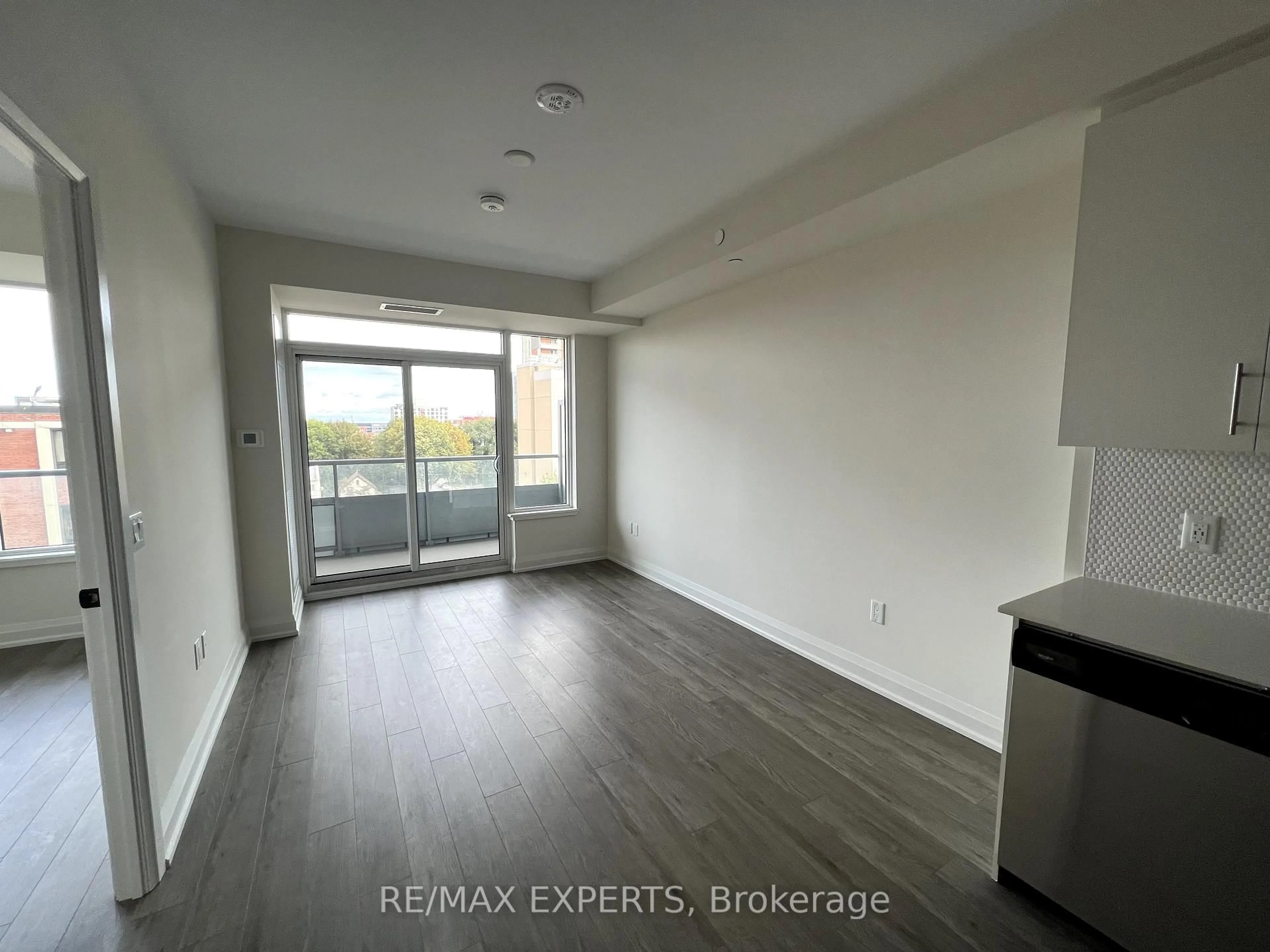 A pic of a room for 212 King William St #602, Hamilton Ontario L8R 0A7