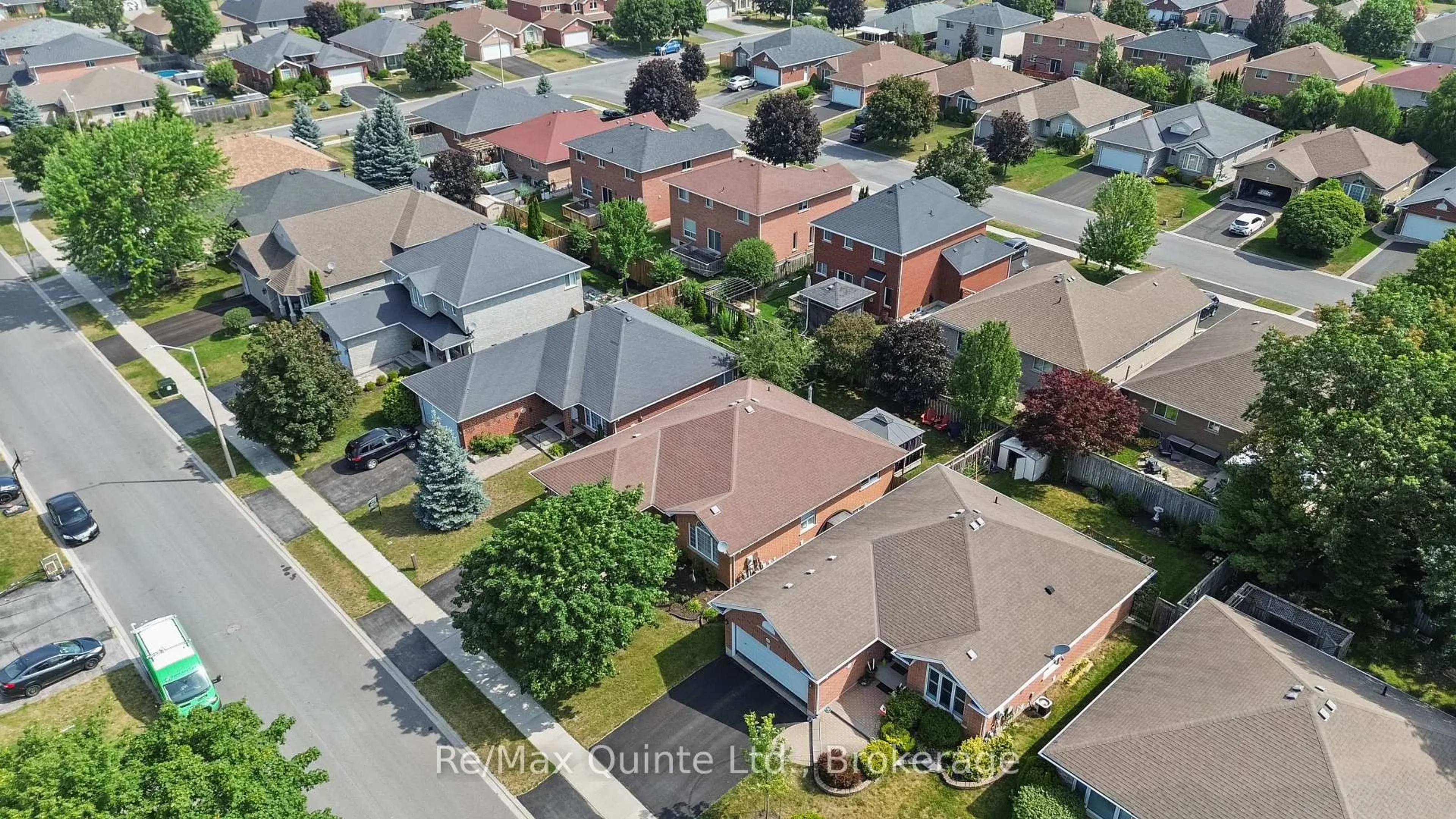 A pic from outside/outdoor area/front of a property/back of a property/a pic from drone, street for 15 Spruce Gdns, Belleville Ontario K8N 5W3