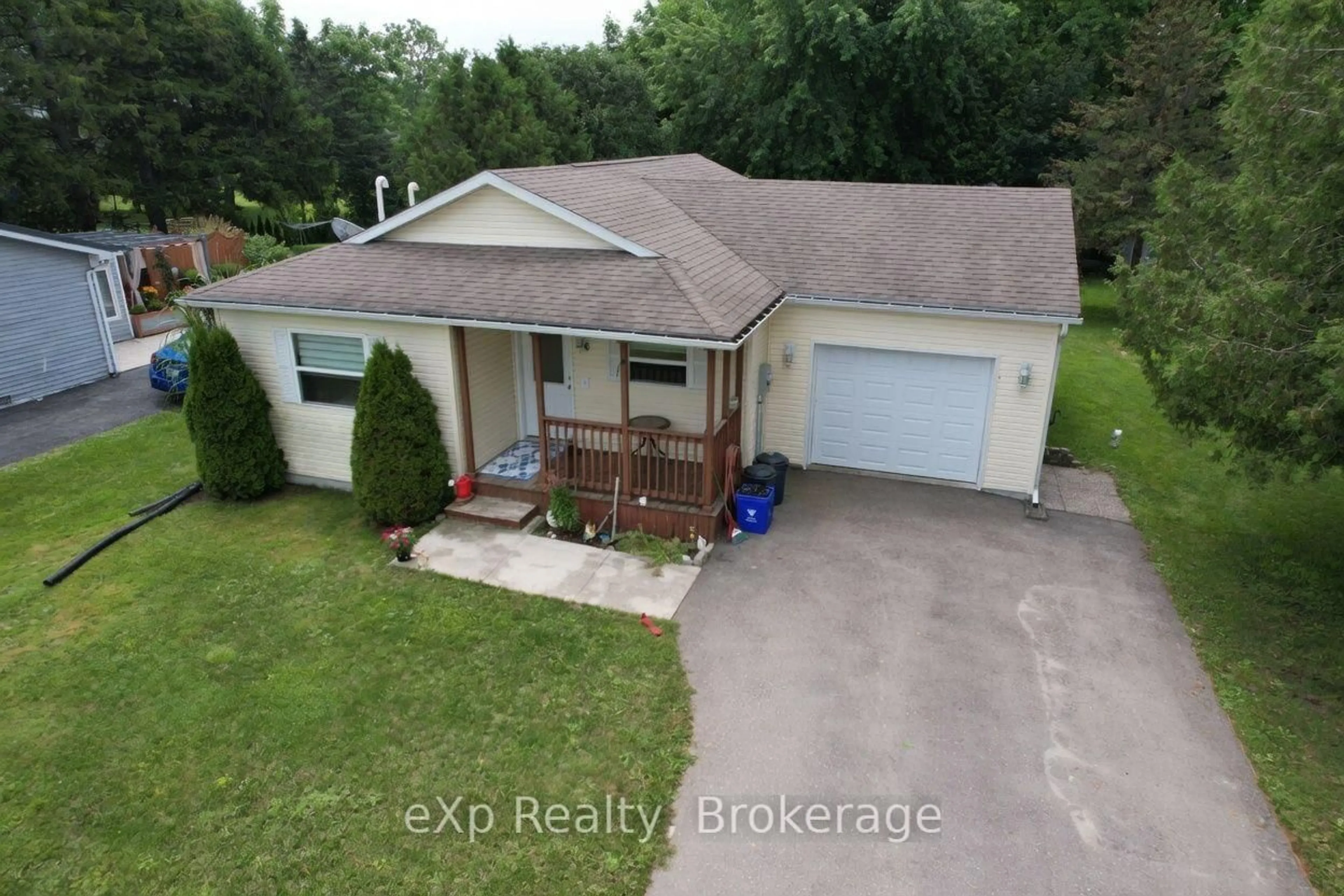 A pic from outside/outdoor area/front of a property/back of a property/a pic from drone, street for 36 Church St, Kincardine Ontario N0G 2T0