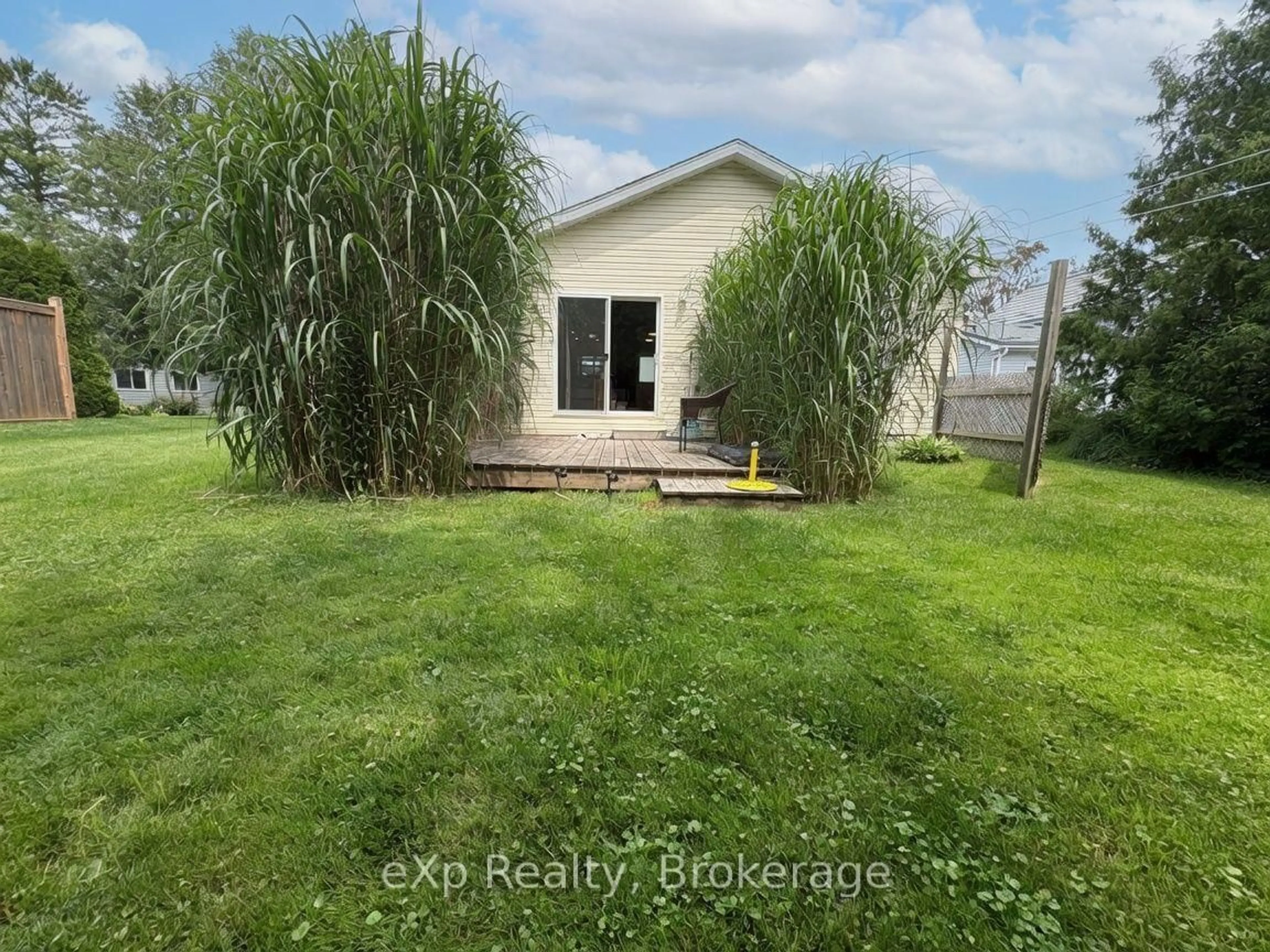 A pic from outside/outdoor area/front of a property/back of a property/a pic from drone, water/lake/river/ocean view for 36 Church St, Kincardine Ontario N0G 2T0