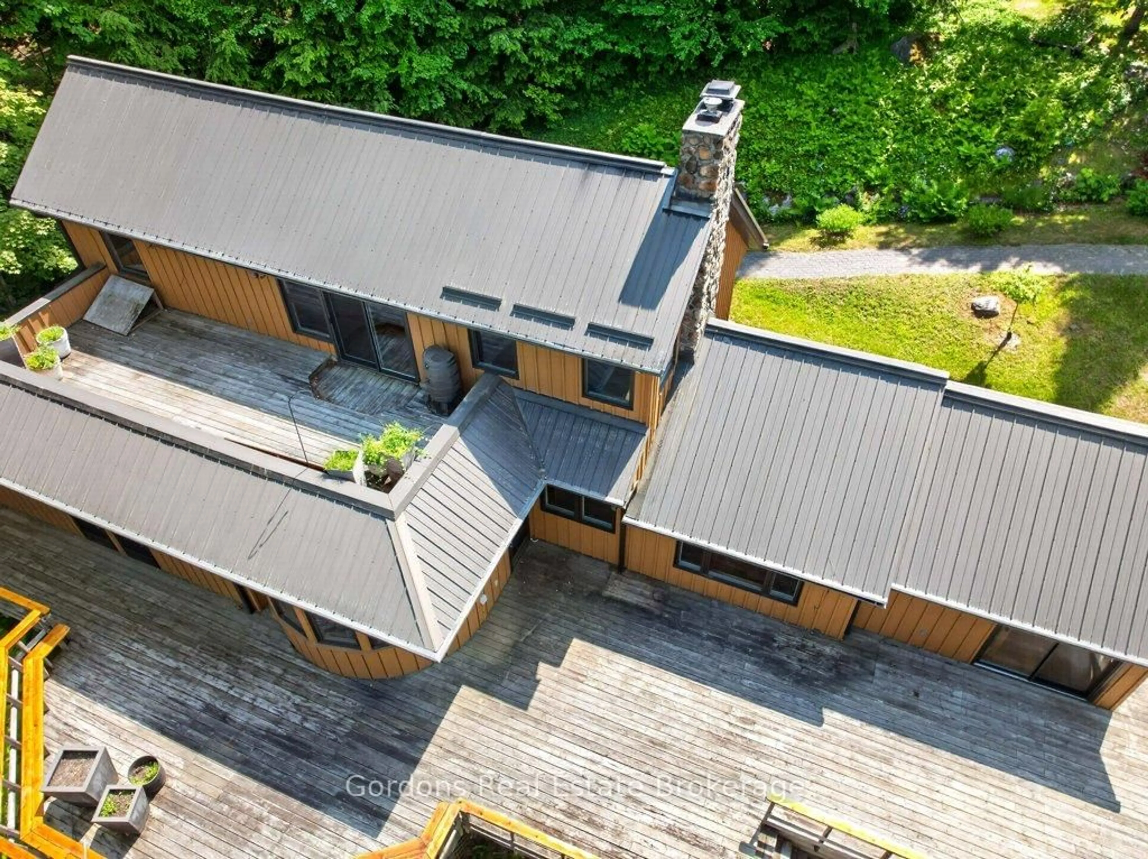 A pic from outside/outdoor area/front of a property/back of a property/a pic from drone, building for 1328 Grace River Rd, Dysart et al Ontario K0L 1M1