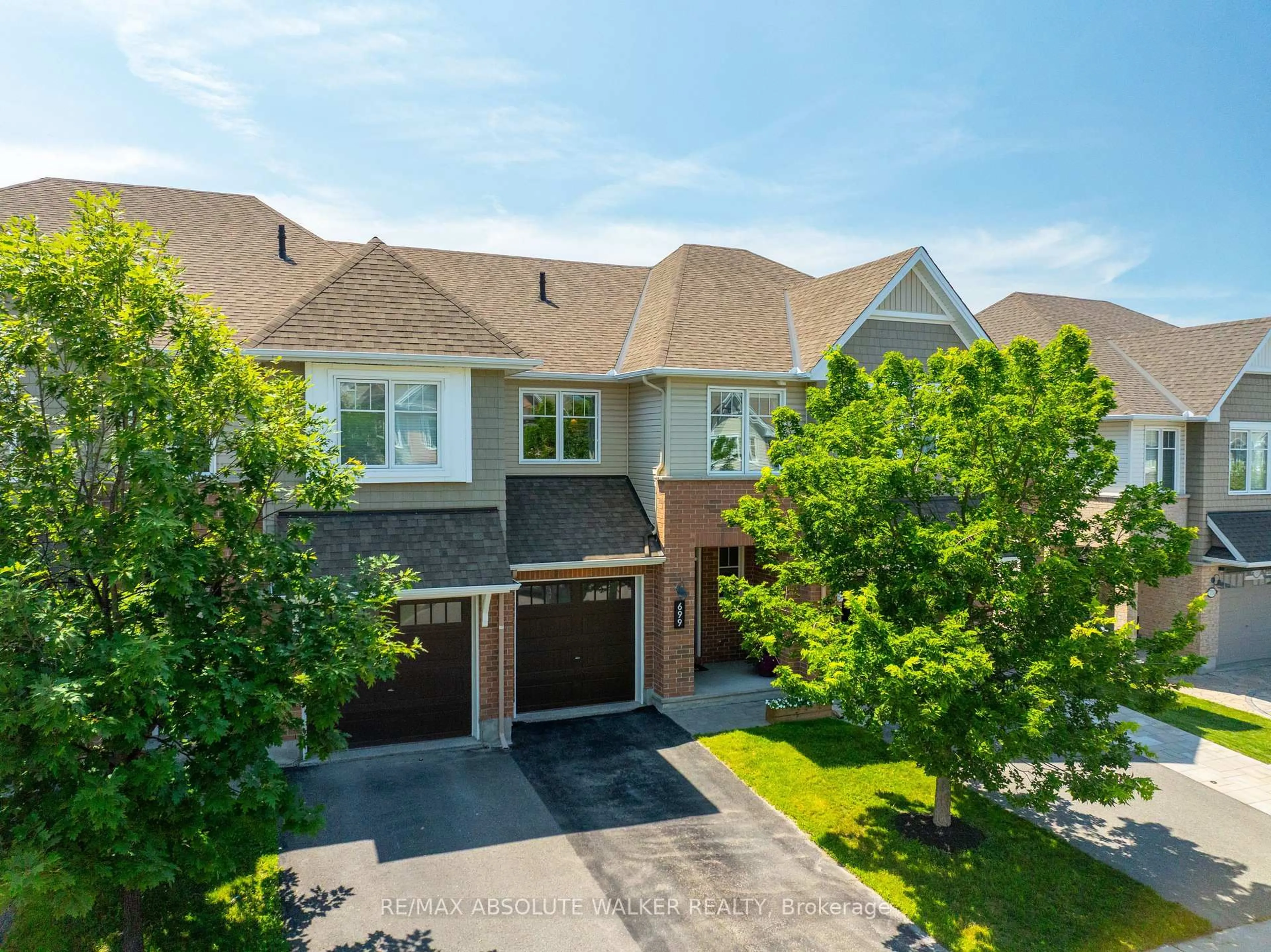 A pic from outside/outdoor area/front of a property/back of a property/a pic from drone, street for 699 Cartographe St, Ottawa Ontario K4A 0Y8