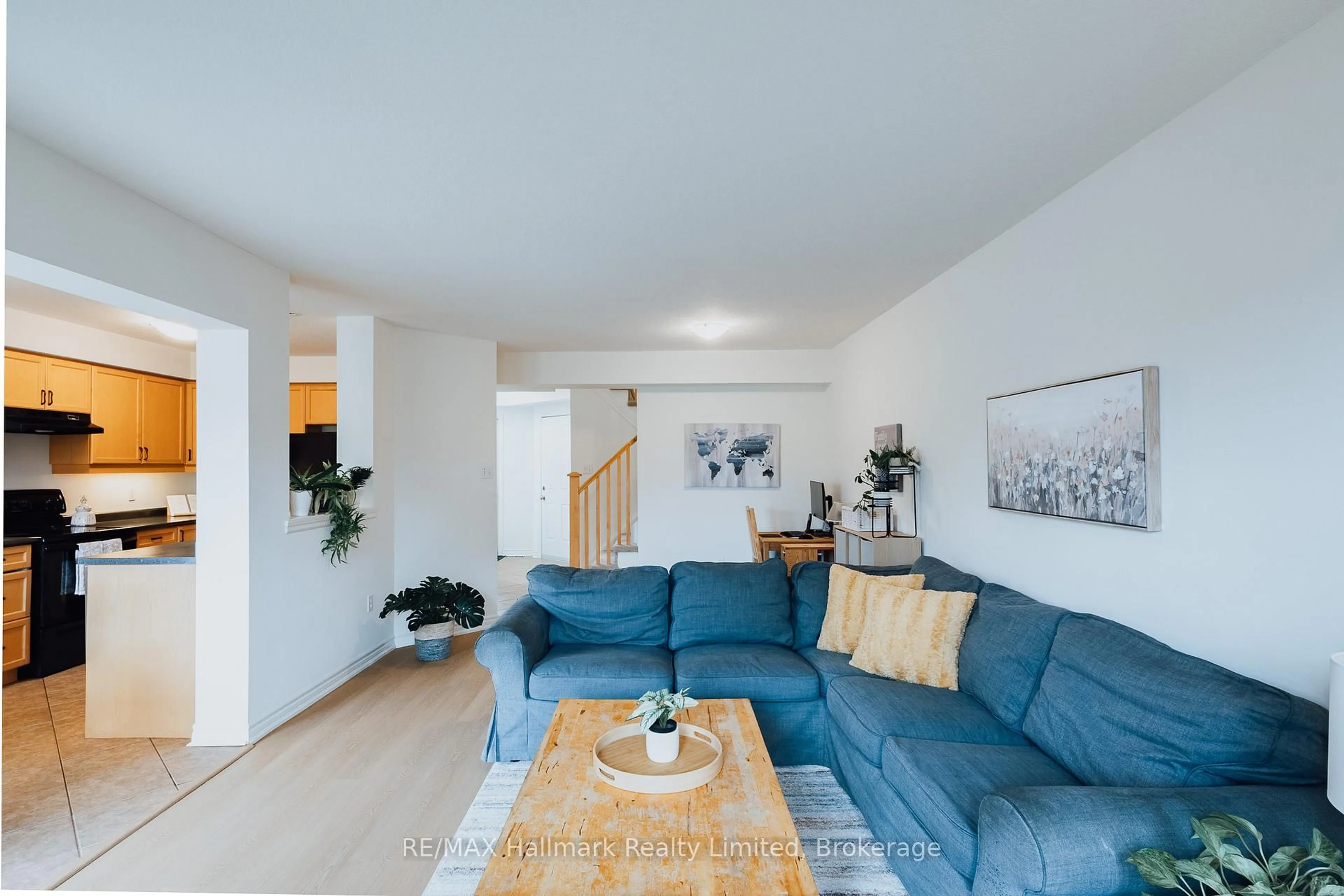 Living room with furniture, unknown for 27 Wilkie Cres, Guelph Ontario N1L 0B1