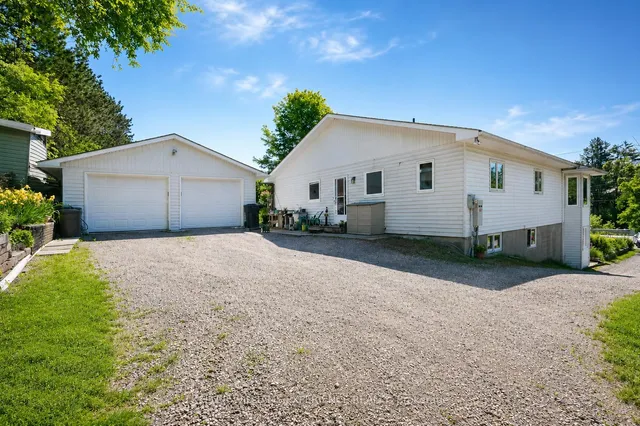 203 Santas Village Rd, Bracebridge 3