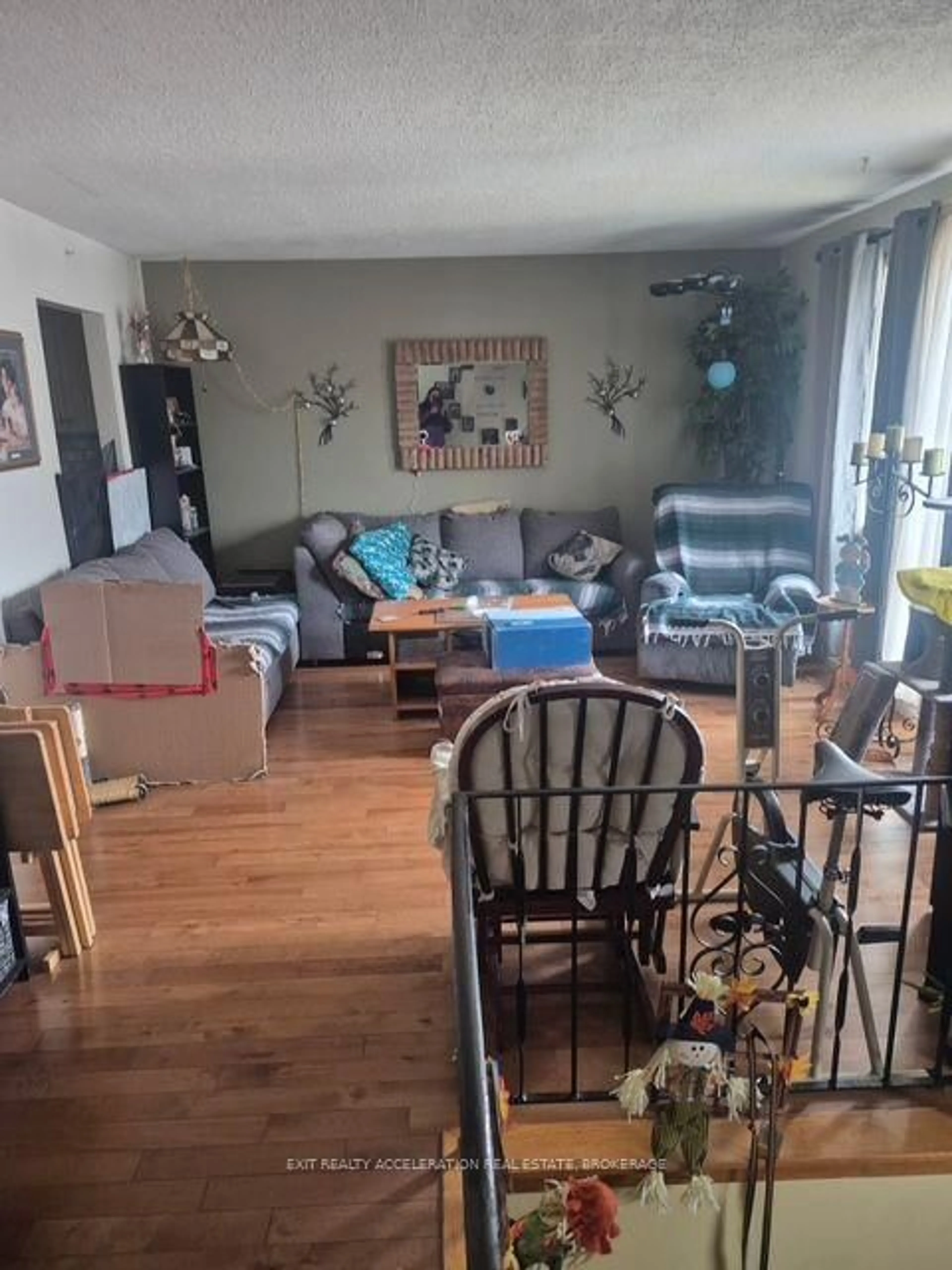 Living room with furniture, unknown for 21 Camden Crt, Kingston Ontario K7K 5W6
