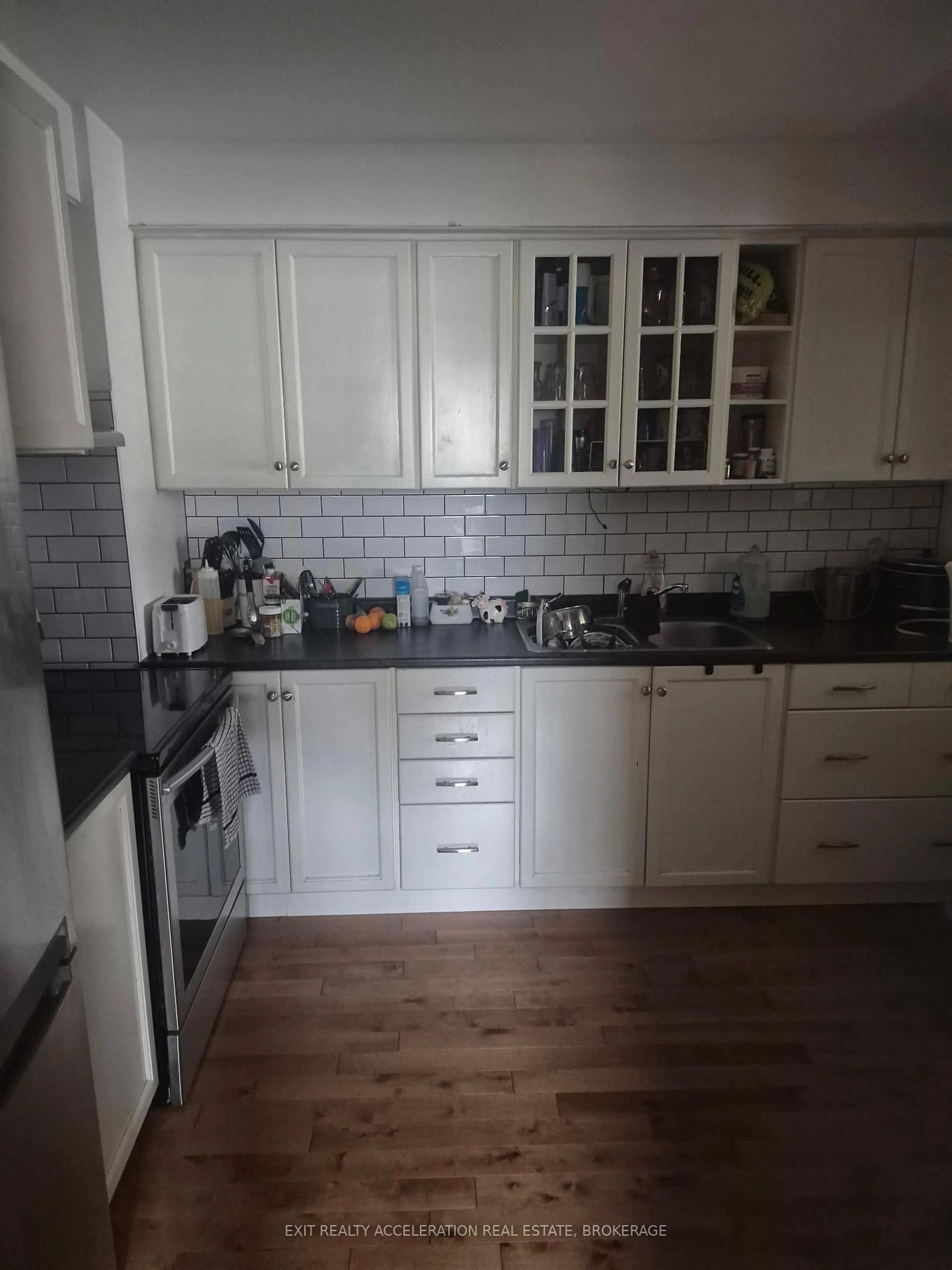 Standard kitchen, unknown for 21 Camden Crt, Kingston Ontario K7K 5W6