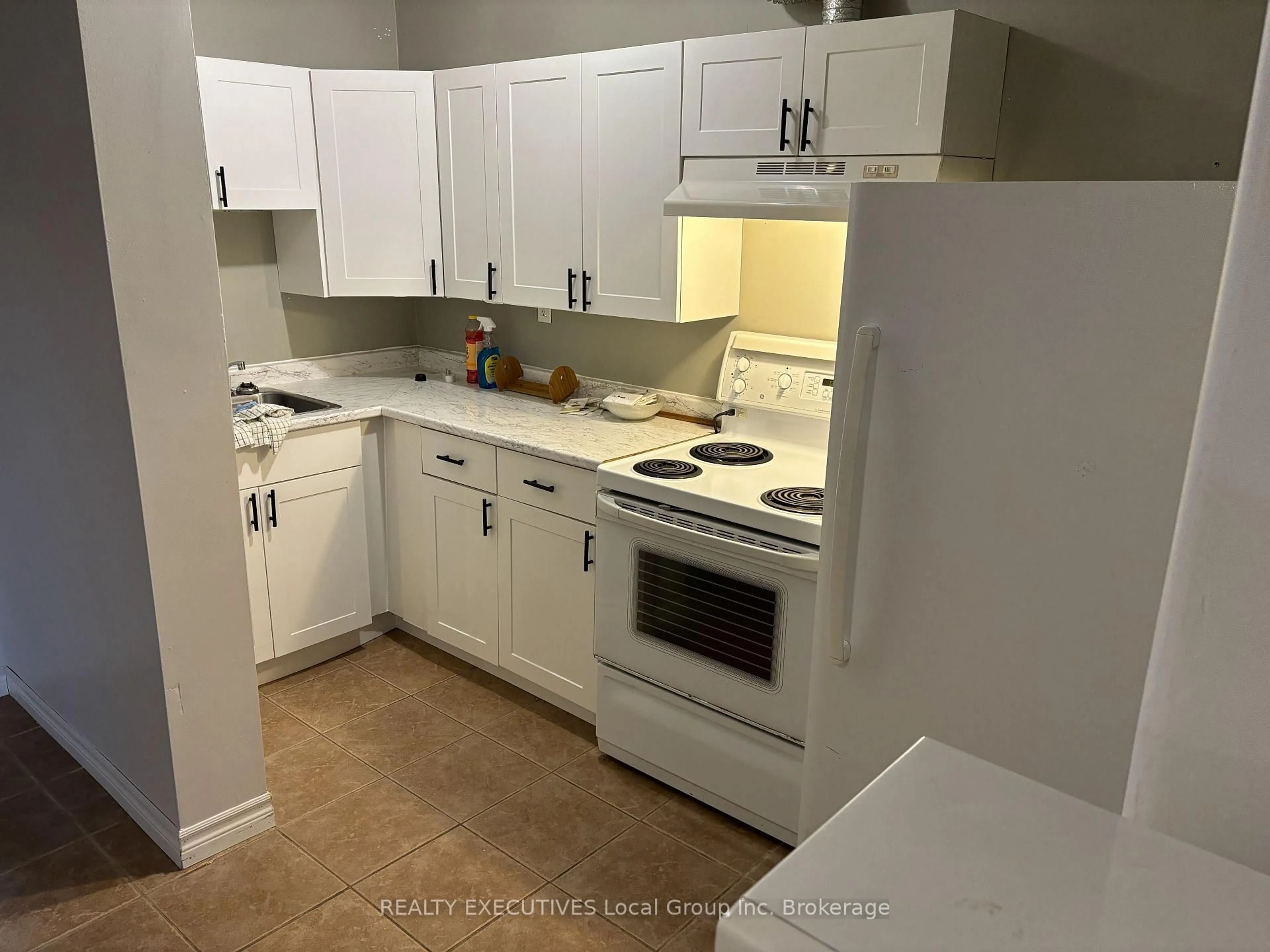 Standard kitchen, unknown for 251 Cedar Heights Rd, North Bay Ontario P1B 8G3