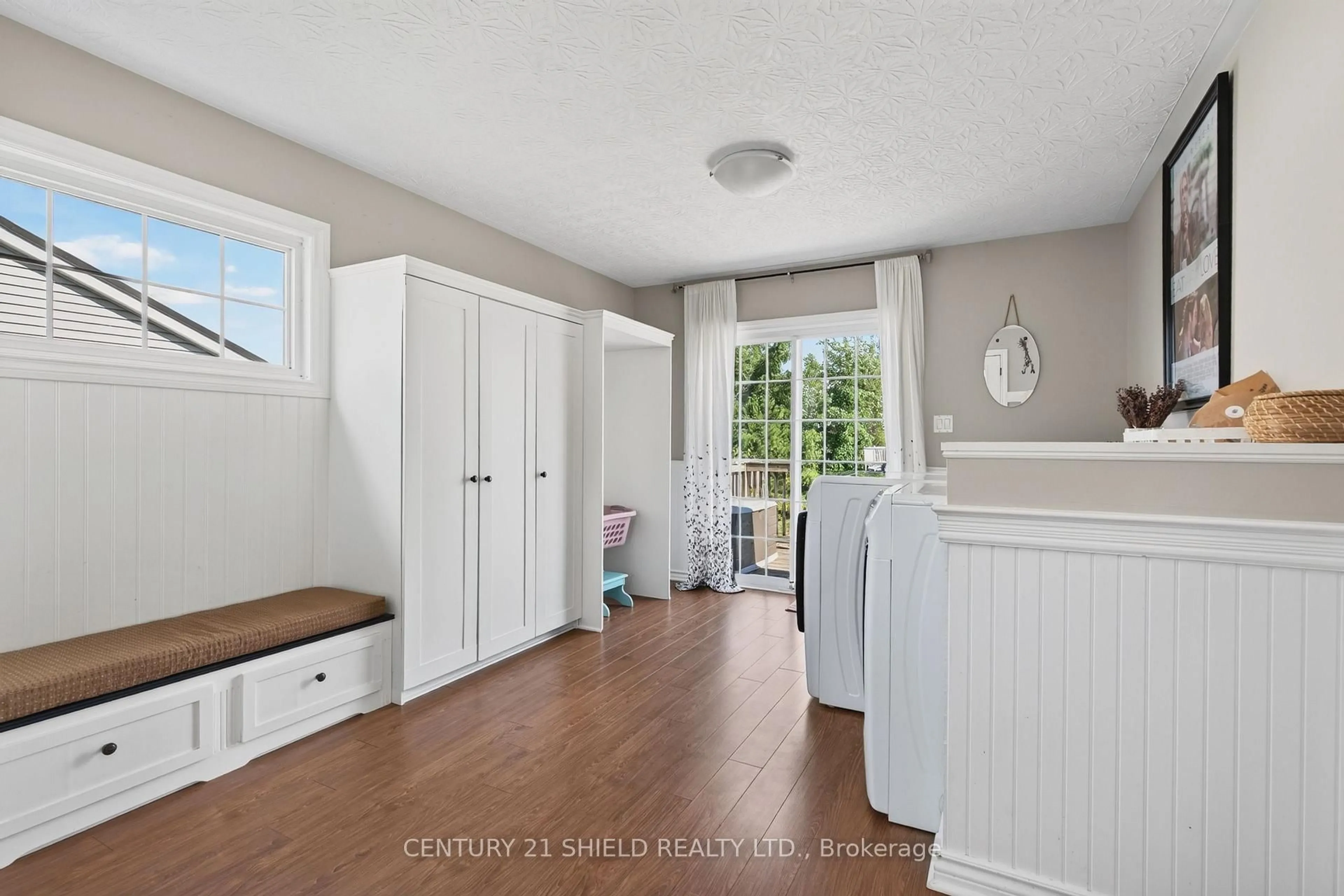 Indoor entryway for 16316 Jenkins Rd, South Stormont Ontario K0C 1P0
