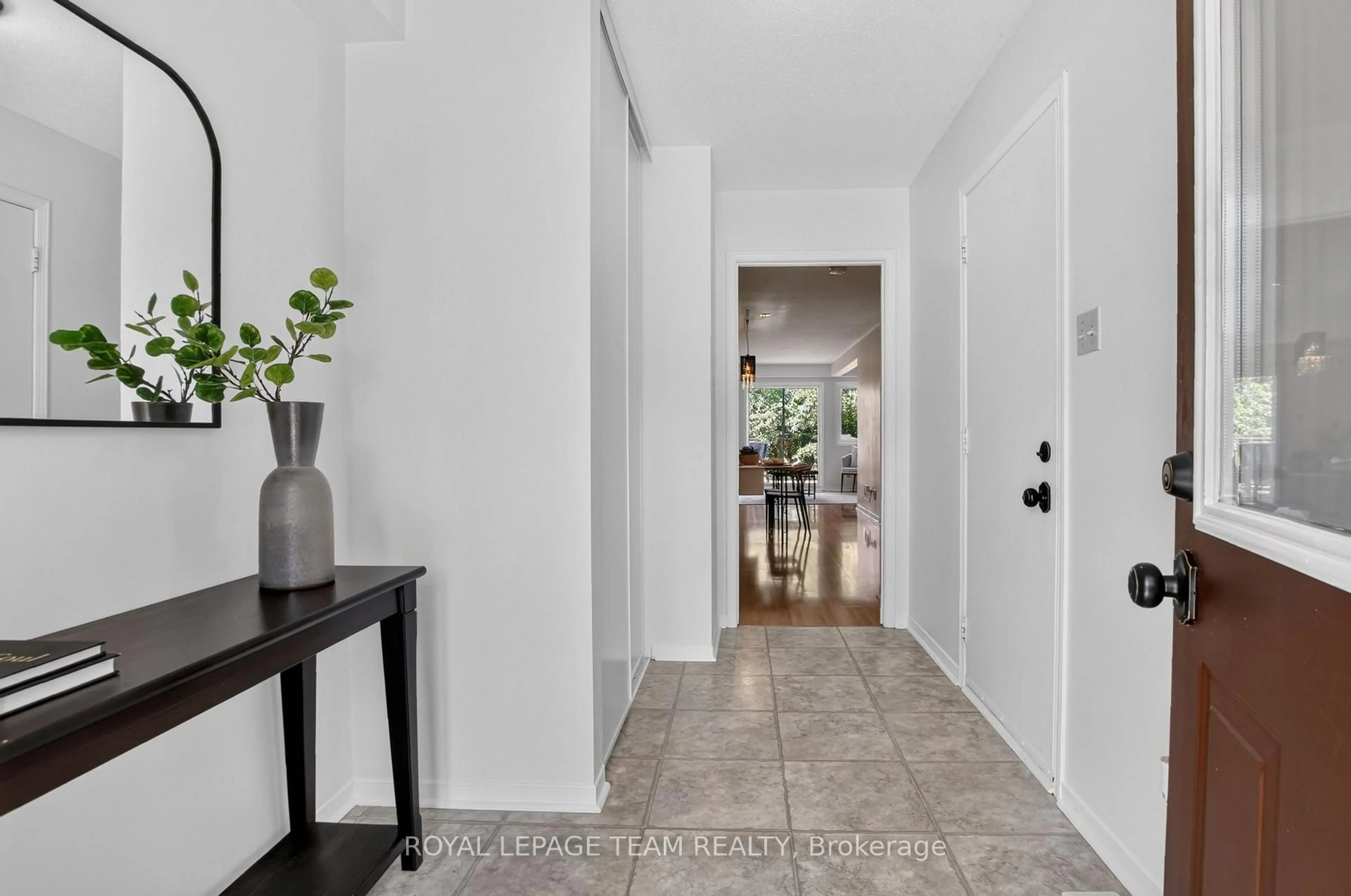 Indoor entryway for 65 Woodpark Way, Ottawa Ontario K2J 4C6