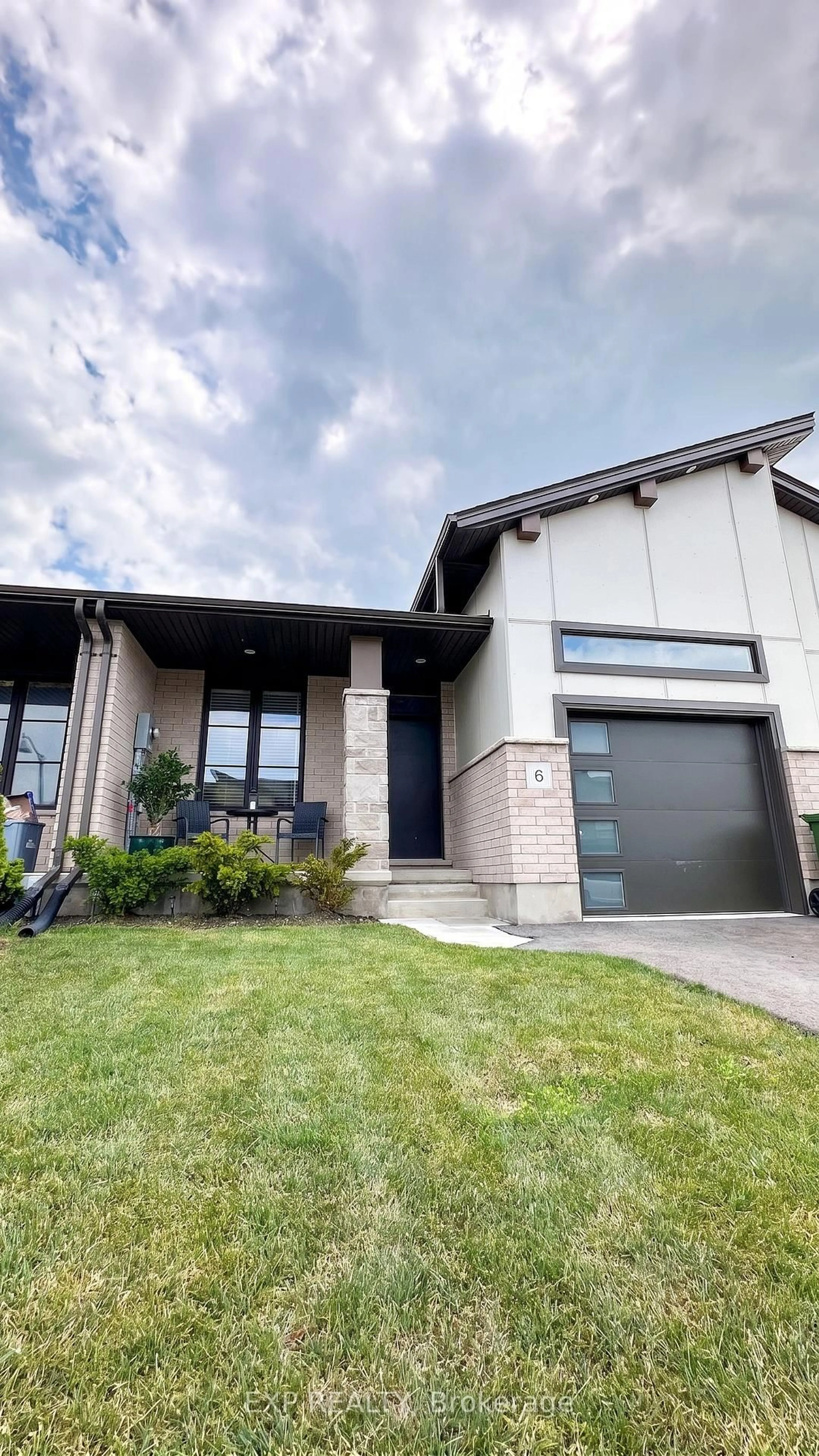 Home with brick exterior material, street for 6 Evylean Crt, St. Thomas Ontario N5R 0P6