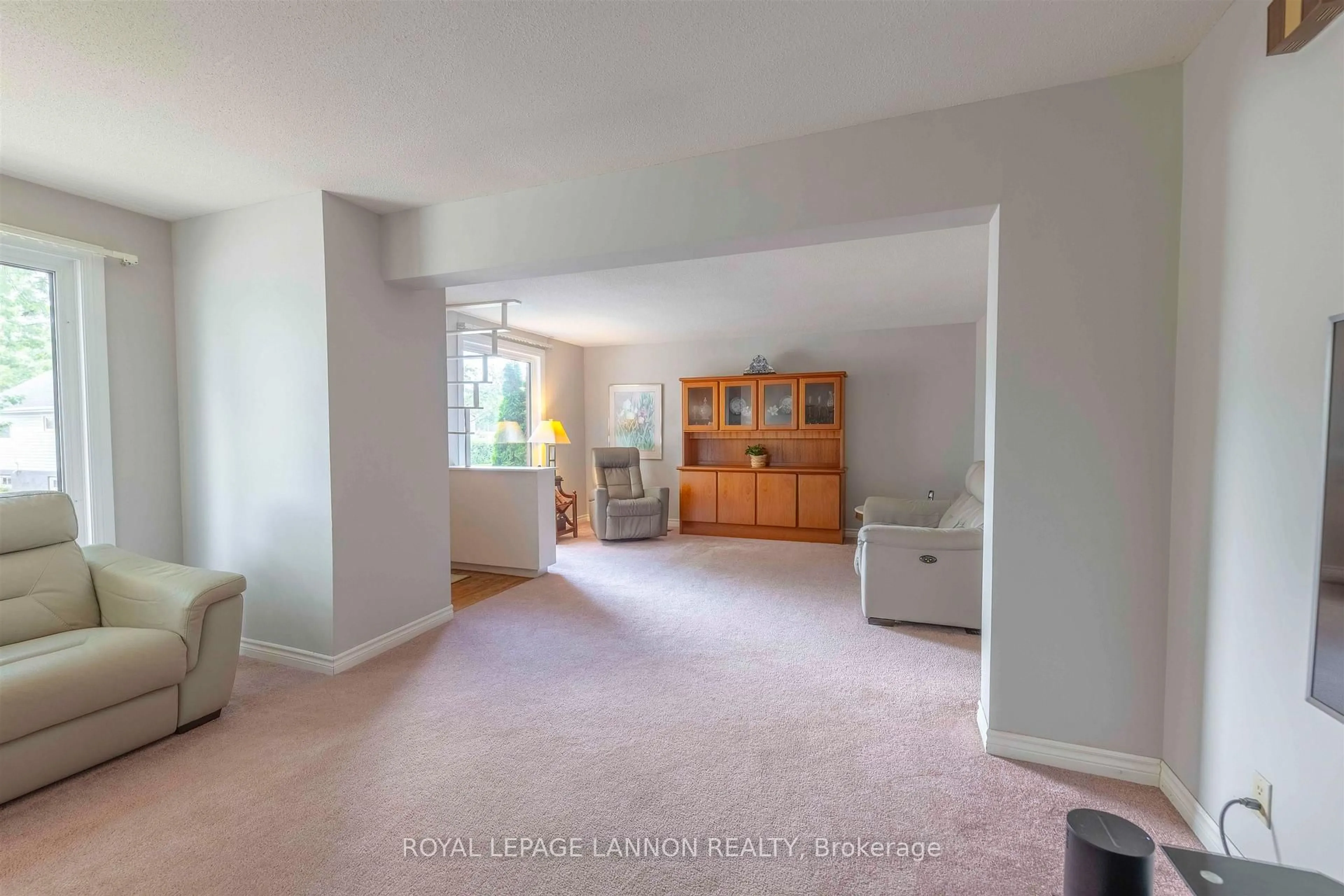 A pic of a room for 79 ALGONQUIN Ave, Thunder Bay Ontario P7B 4S7