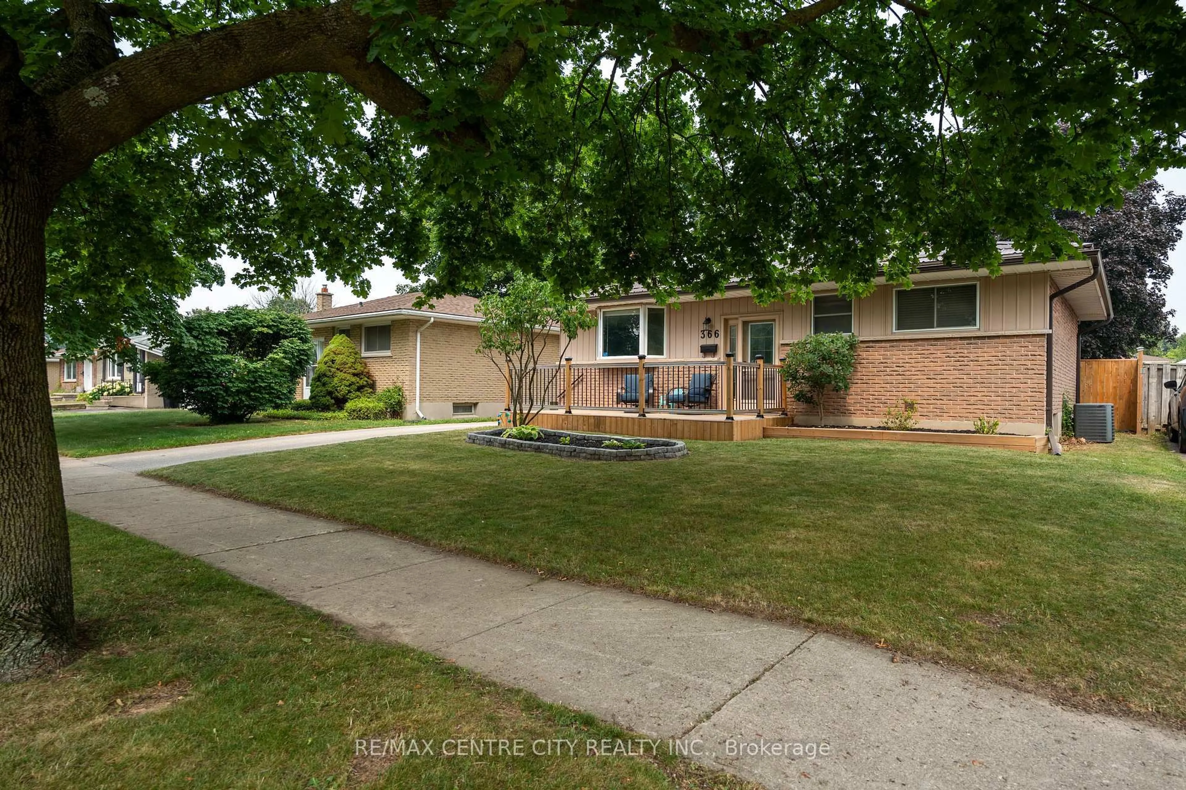 Unknown for 366 Hudson Dr, London East Ontario N5V 1E6