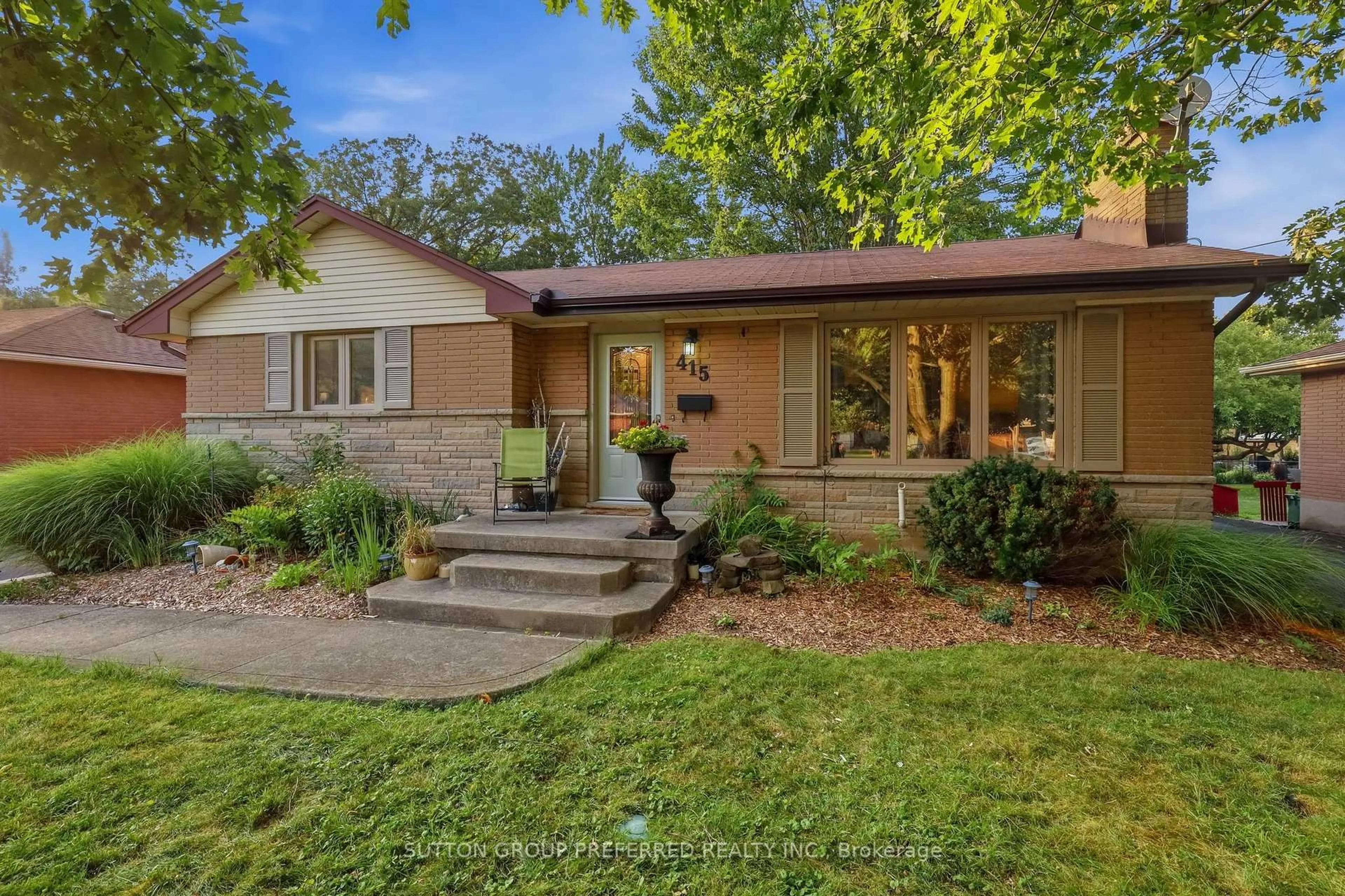 Home with brick exterior material, street for 415 Randol Dr, London South Ontario N6J 1C5