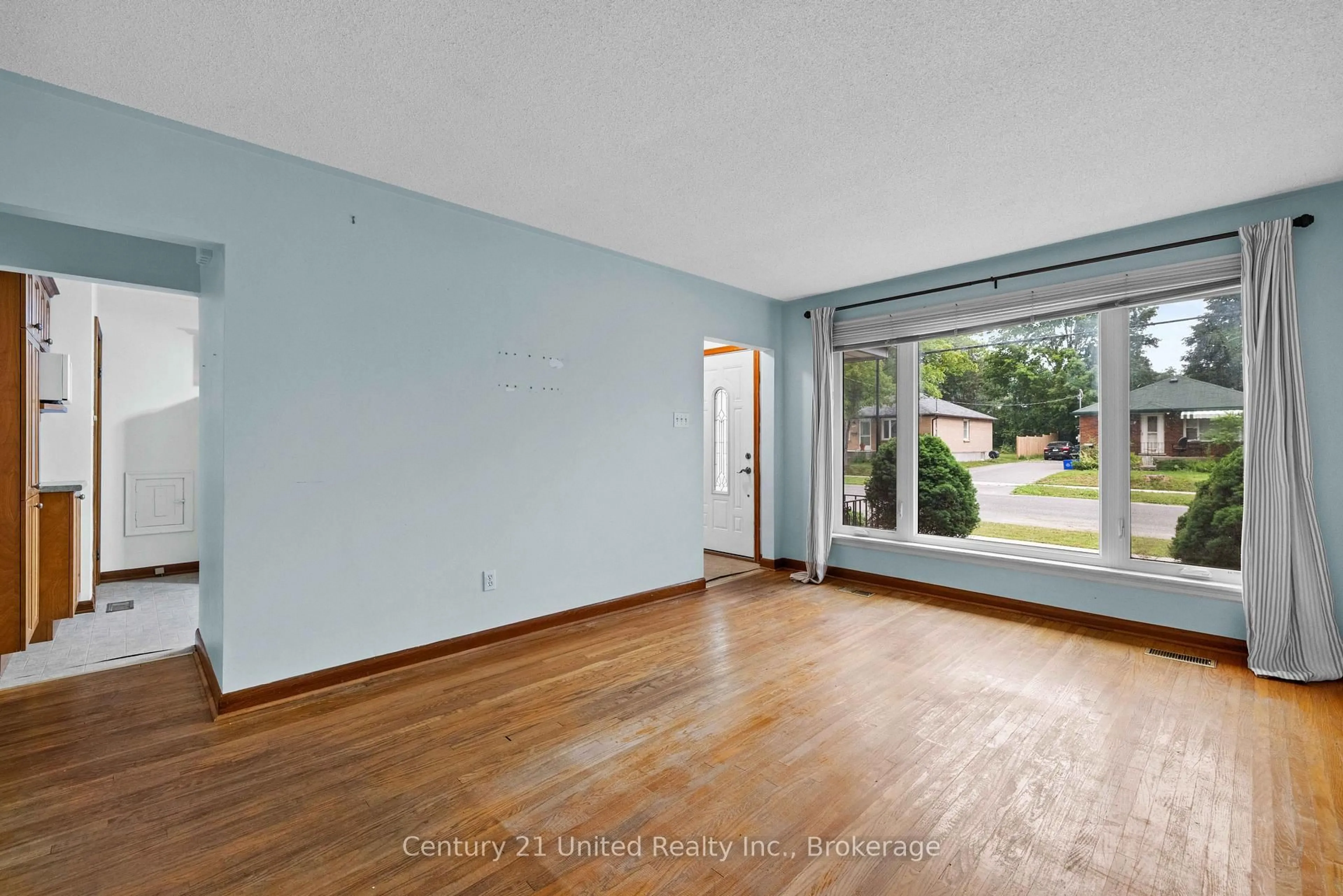 A pic of a room for 377 Chesterfield Ave, Peterborough Ontario K9H 4X8