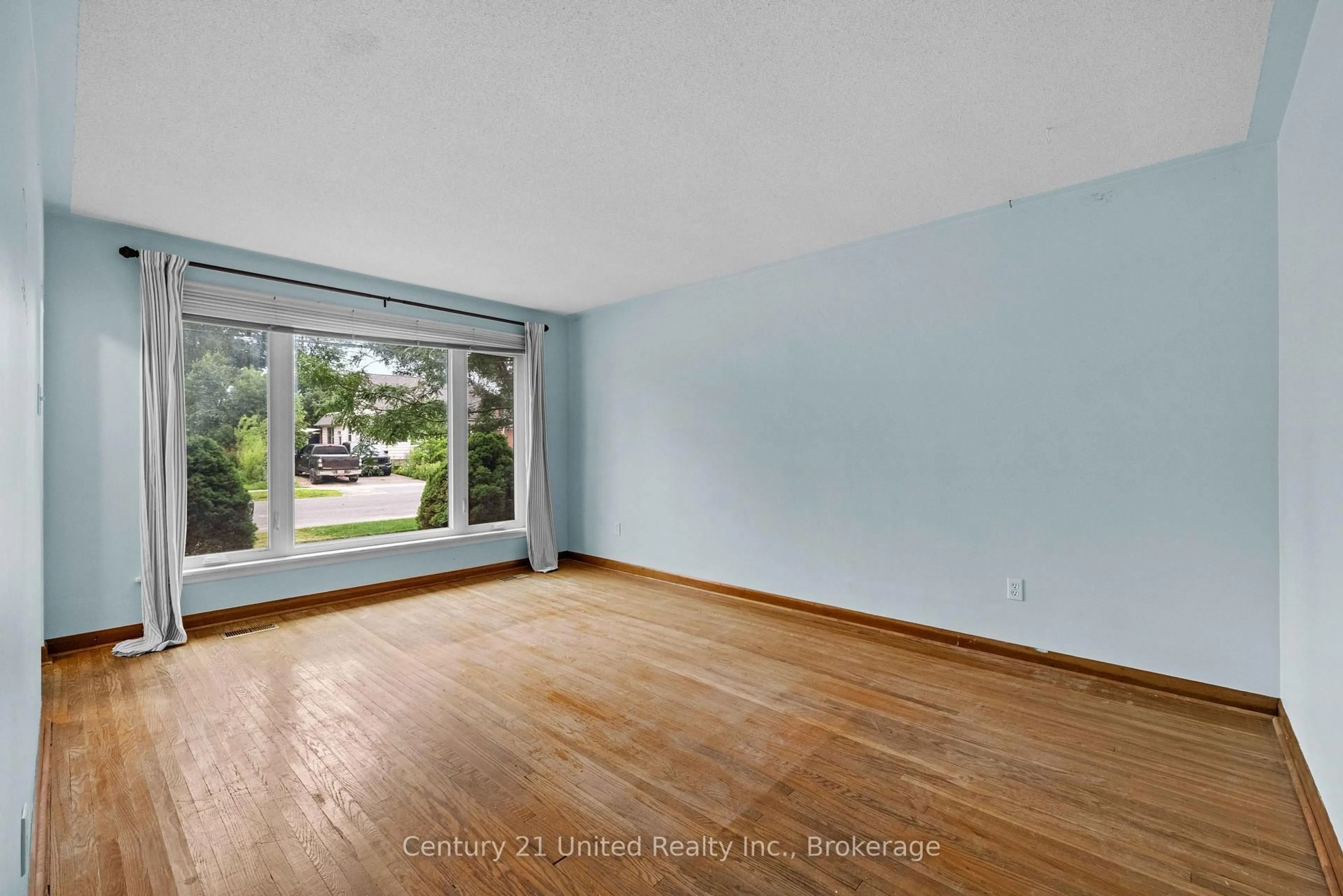A pic of a room for 377 Chesterfield Ave, Peterborough Ontario K9H 4X8