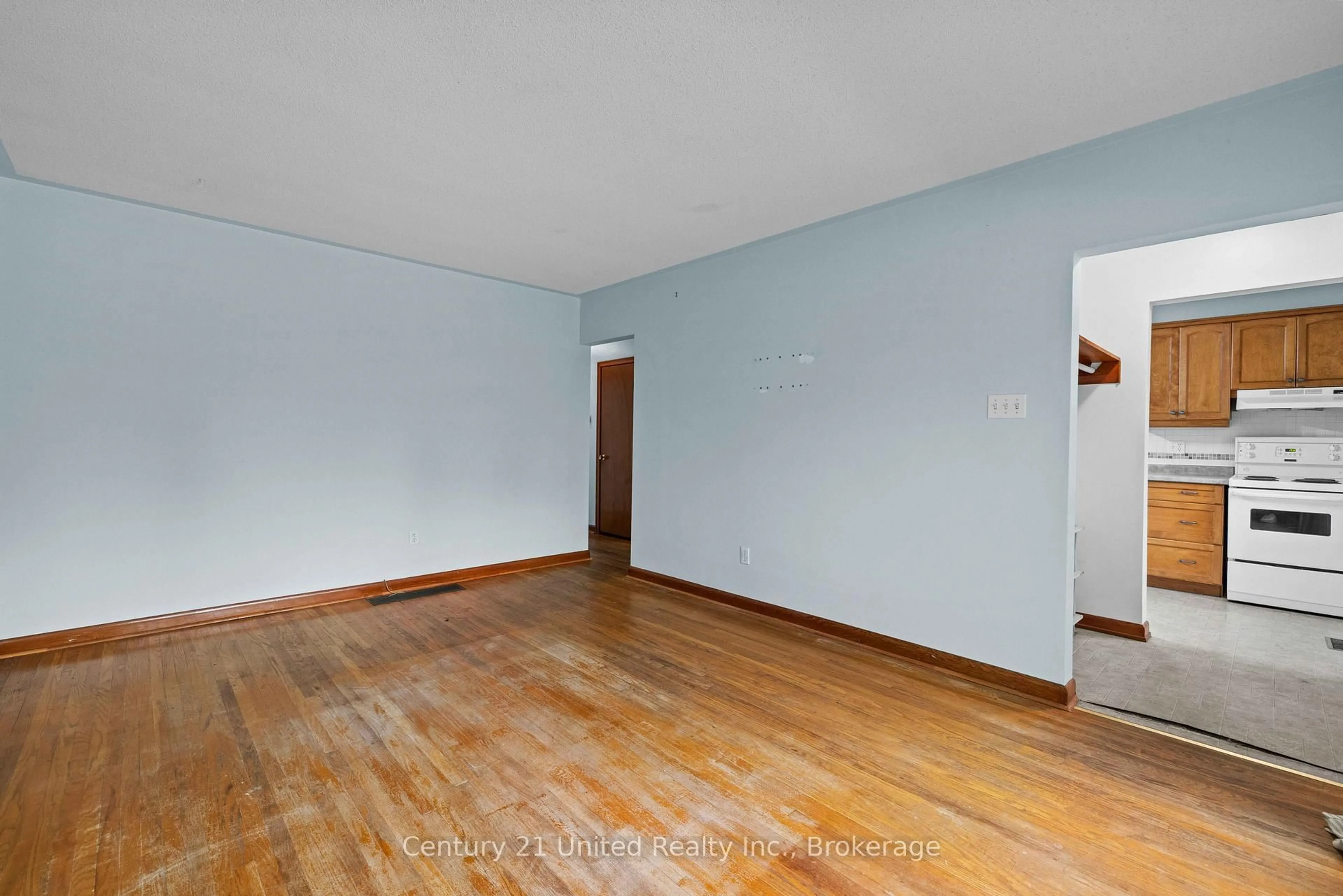 A pic of a room for 377 Chesterfield Ave, Peterborough Ontario K9H 4X8