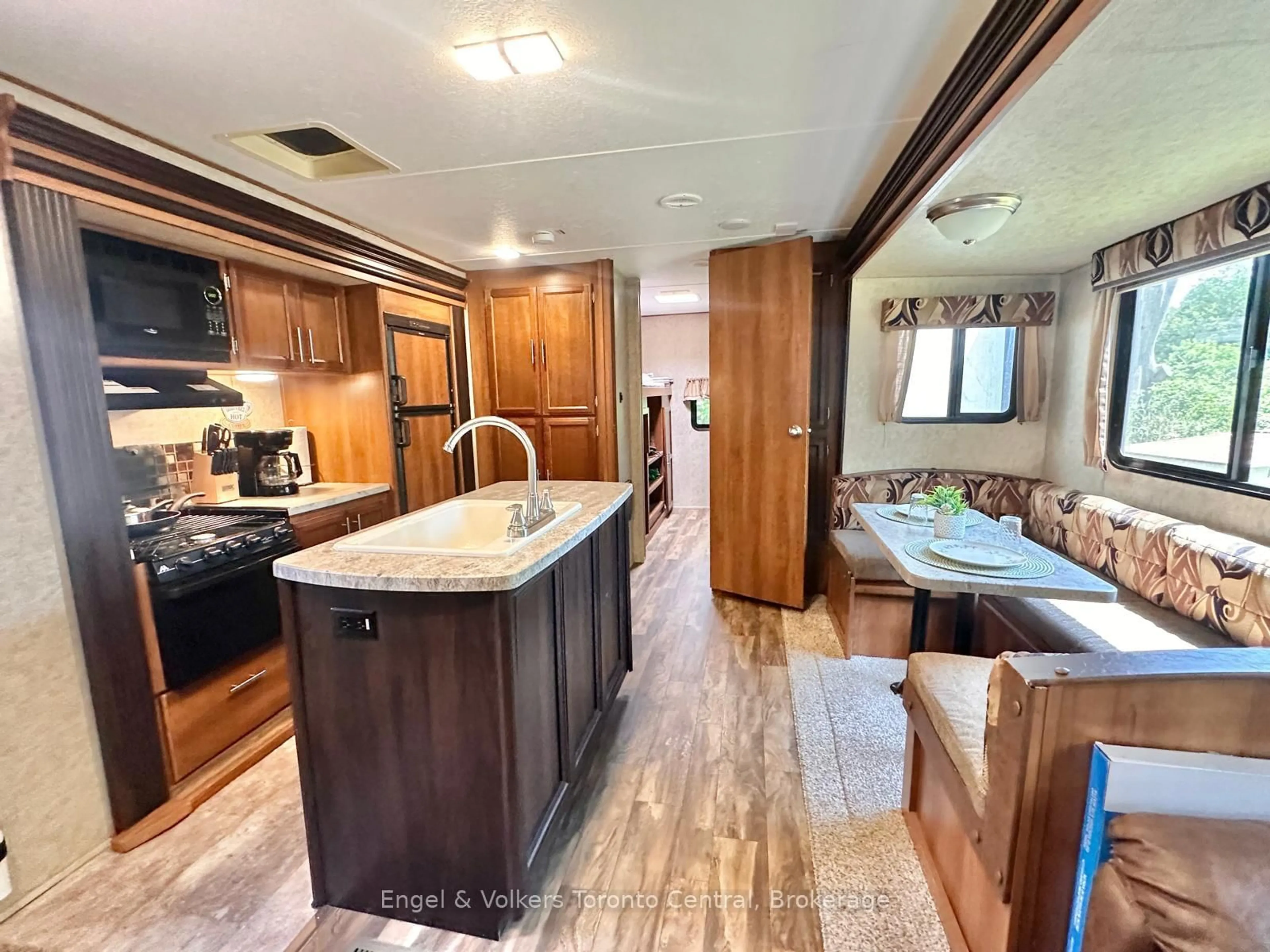Open concept kitchen, unknown for 7489 SIDERAOD 5 E #H 15, Wellington North Ontario N0G 2L0