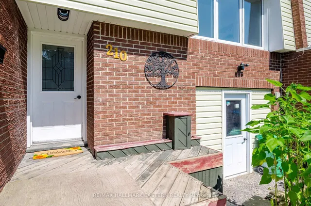 210 Maxwell Ave, Peterborough 2