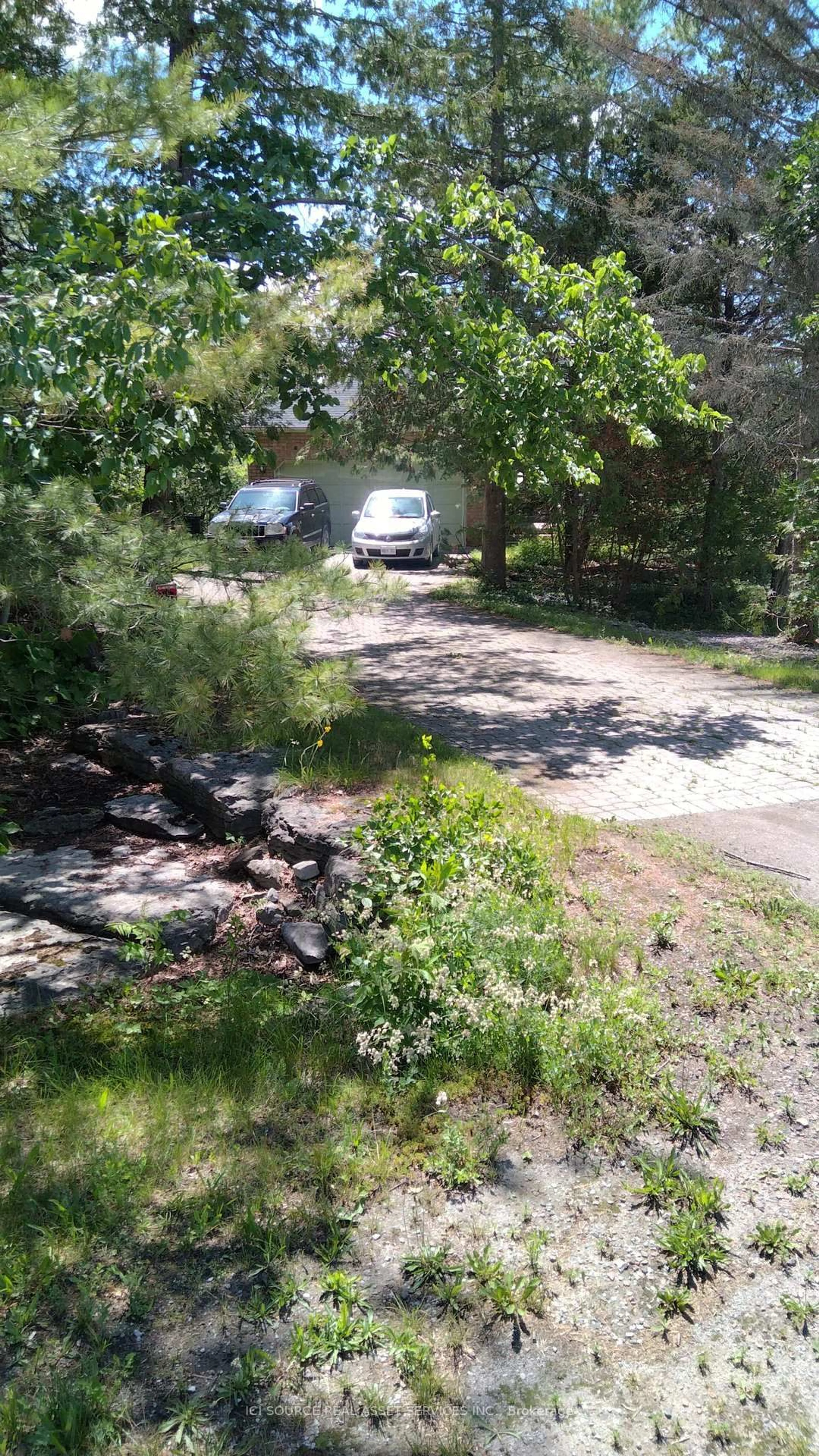 A pic from outside/outdoor area/front of a property/back of a property/a pic from drone, street for 87 Navigators Tr, Kawartha Lakes Ontario K0M 1A0