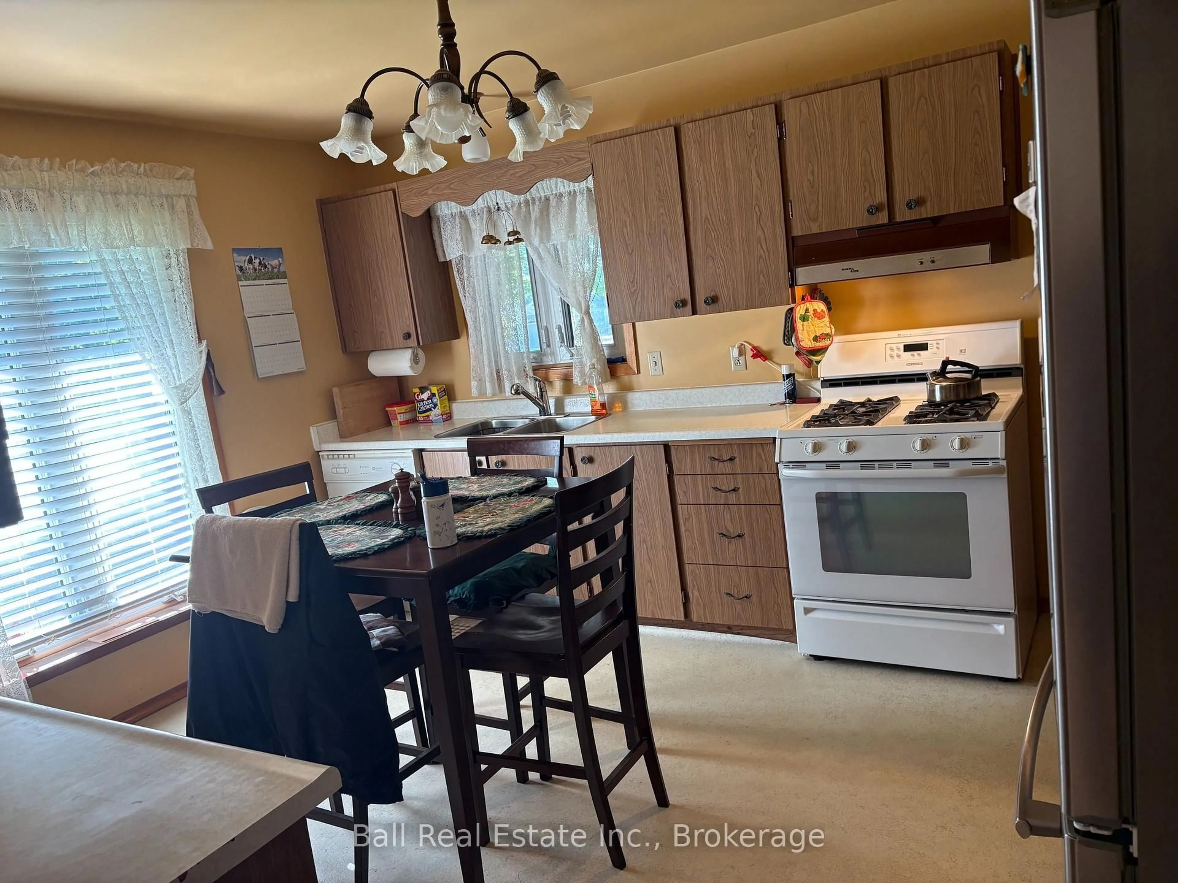 Standard kitchen, unknown for 92 County Rd 40, Asphodel-Norwood Ontario K0L 2V0
