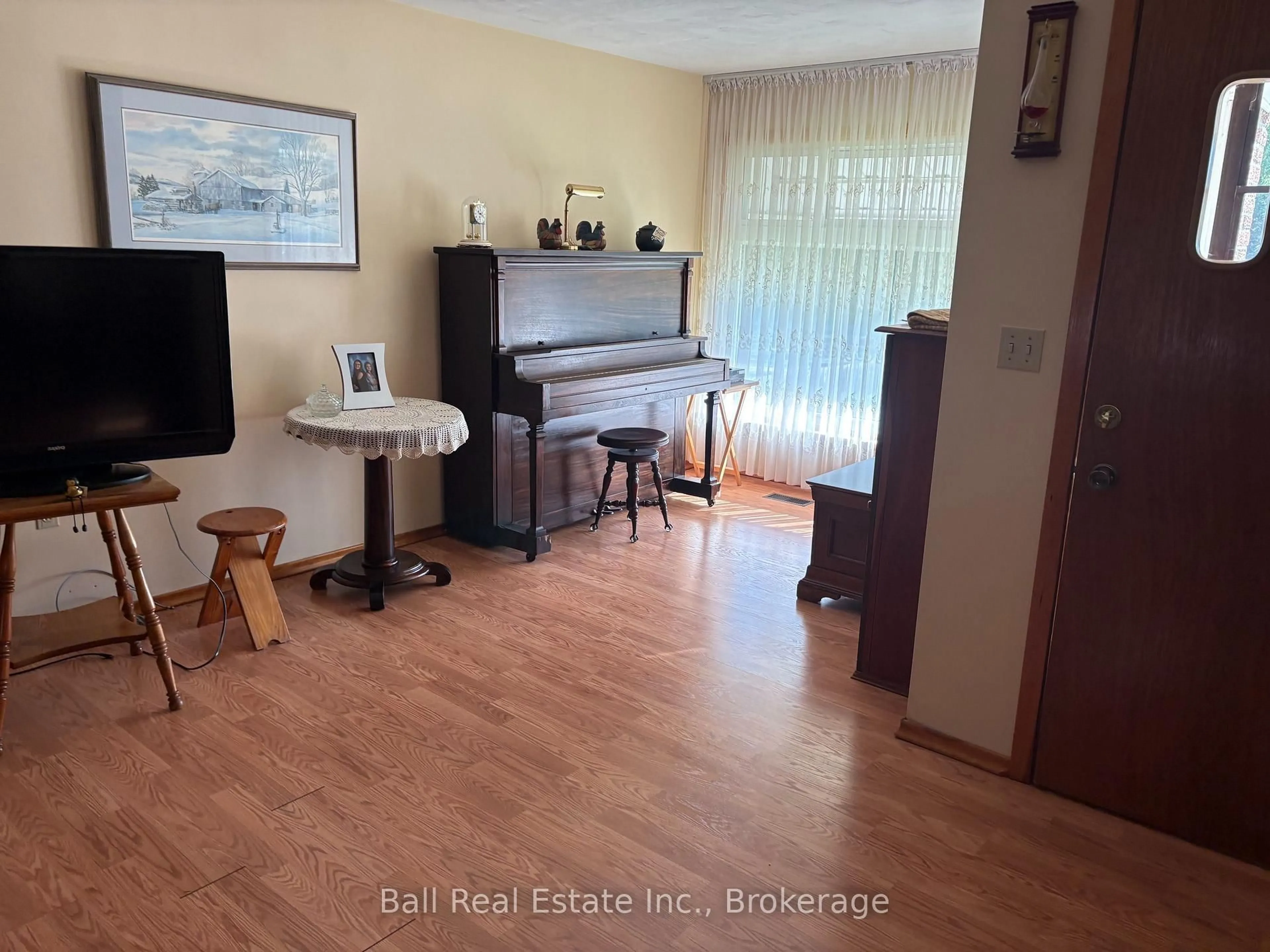 A pic of a room for 92 County Rd 40, Asphodel-Norwood Ontario K0L 2V0