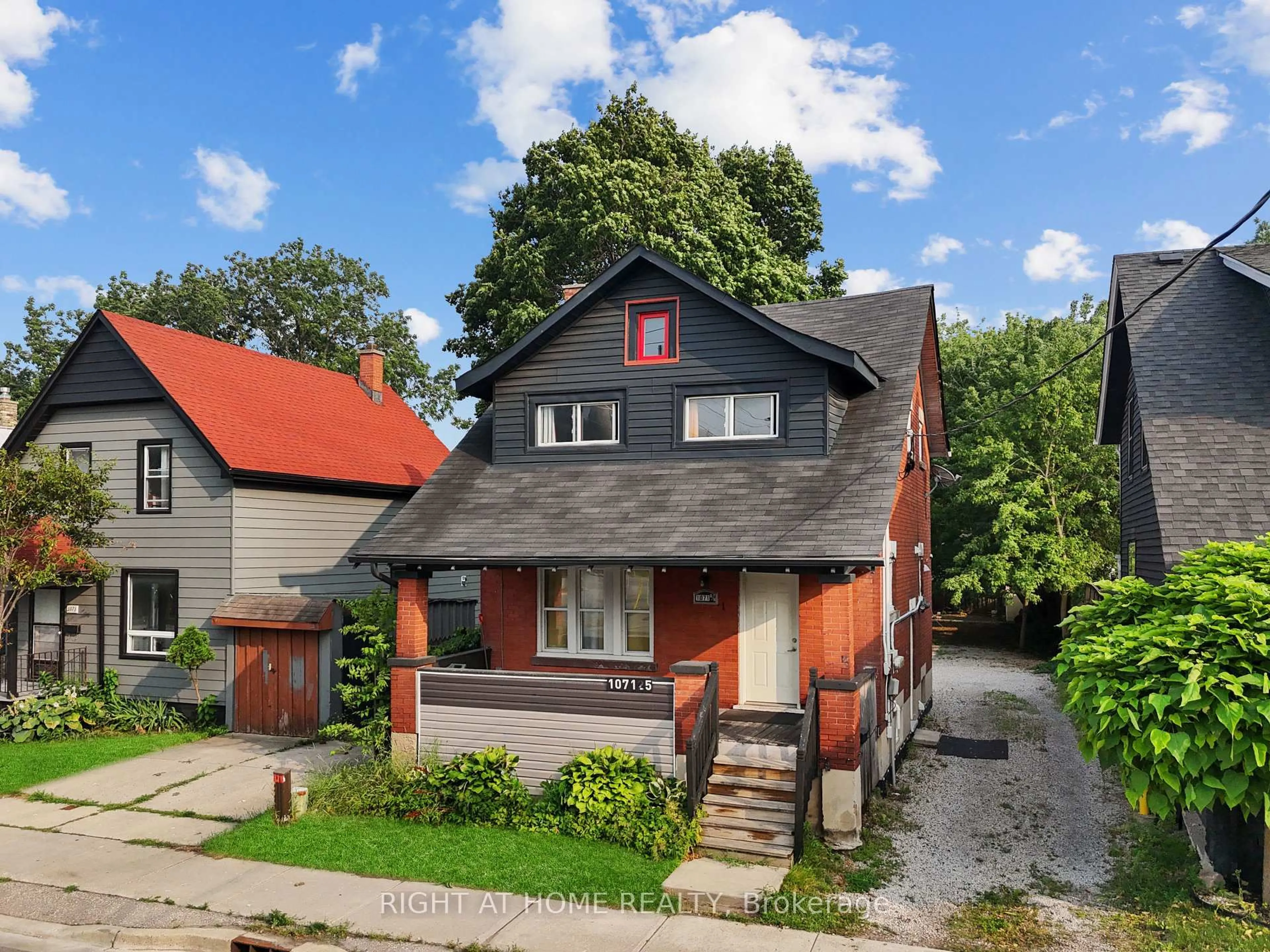 Unknown for 1071.5 Florence St, London East Ontario N5W 2M7
