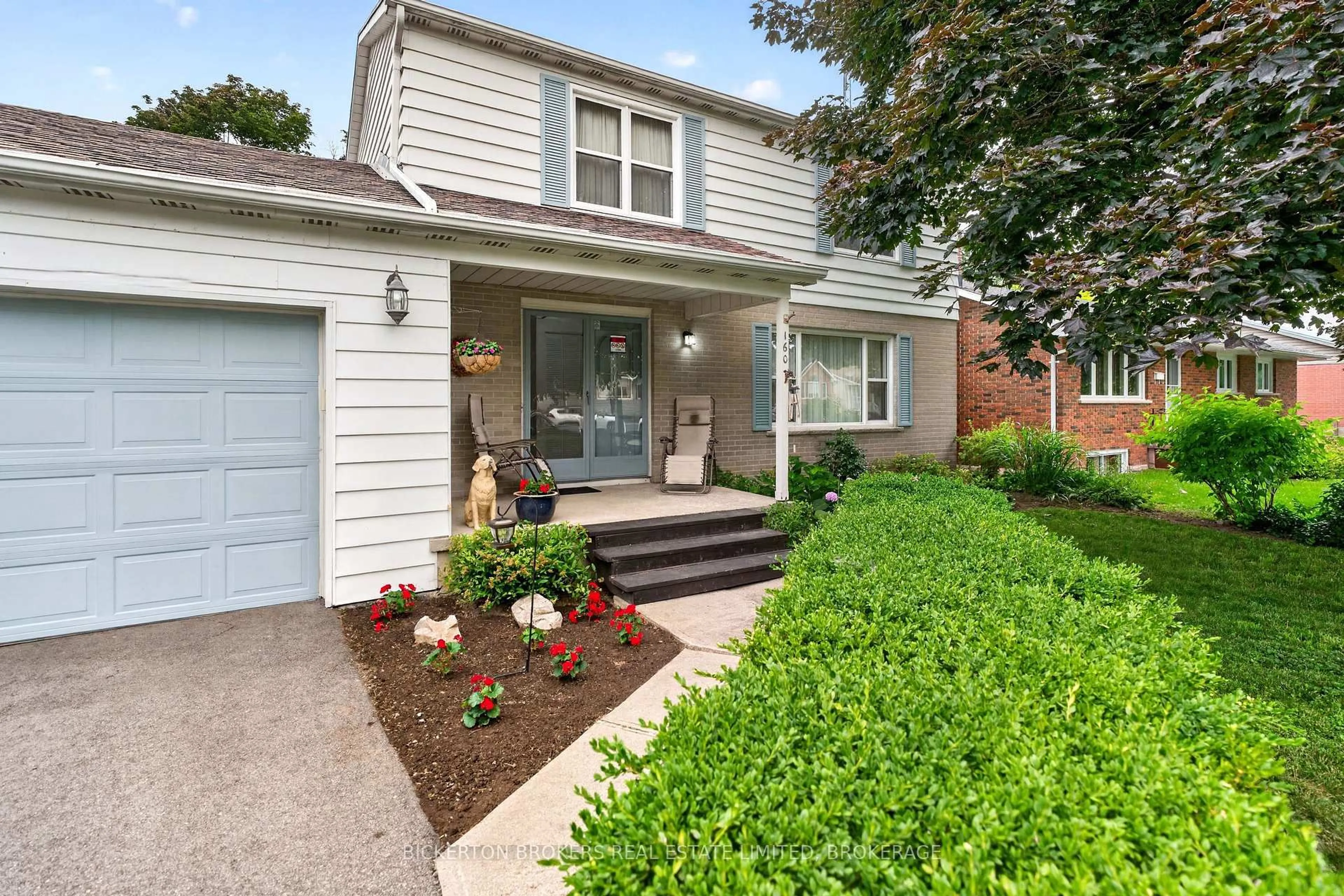 Home with vinyl exterior material, street for 160 Elmwood Dr, Gananoque Ontario K7G 1N9