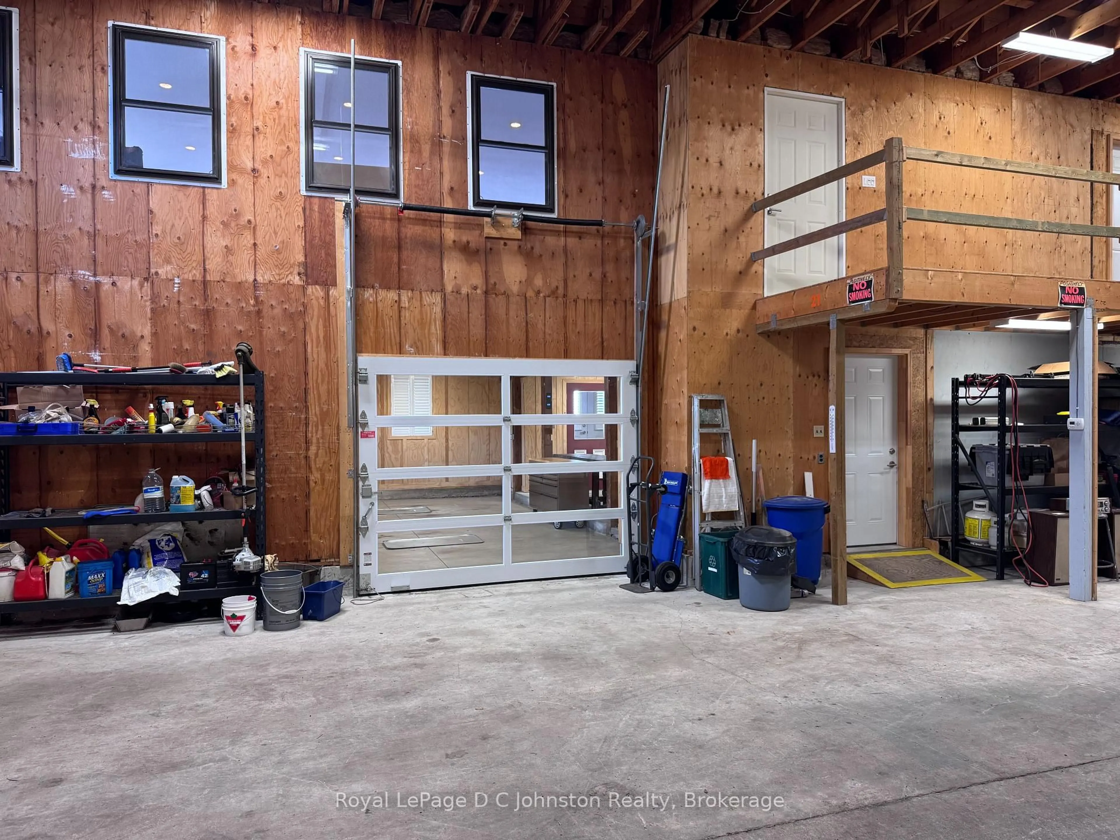 Indoor garage for 61 Water St, Saugeen Shores Ontario N0H 2L0
