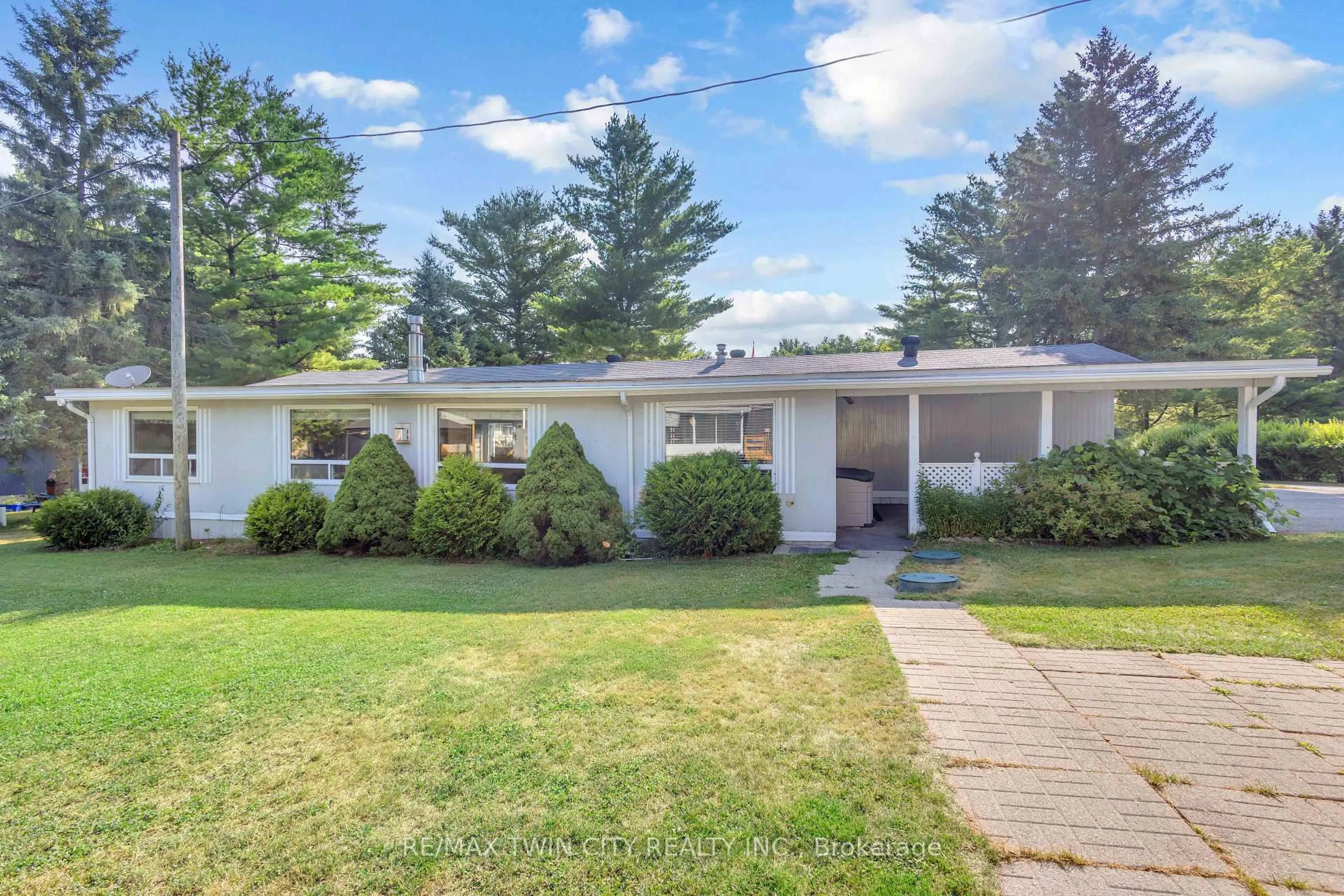 Home with vinyl exterior material, street for 673 Brant Waterloo Rd #505, North Dumfries Ontario N0B 1E0