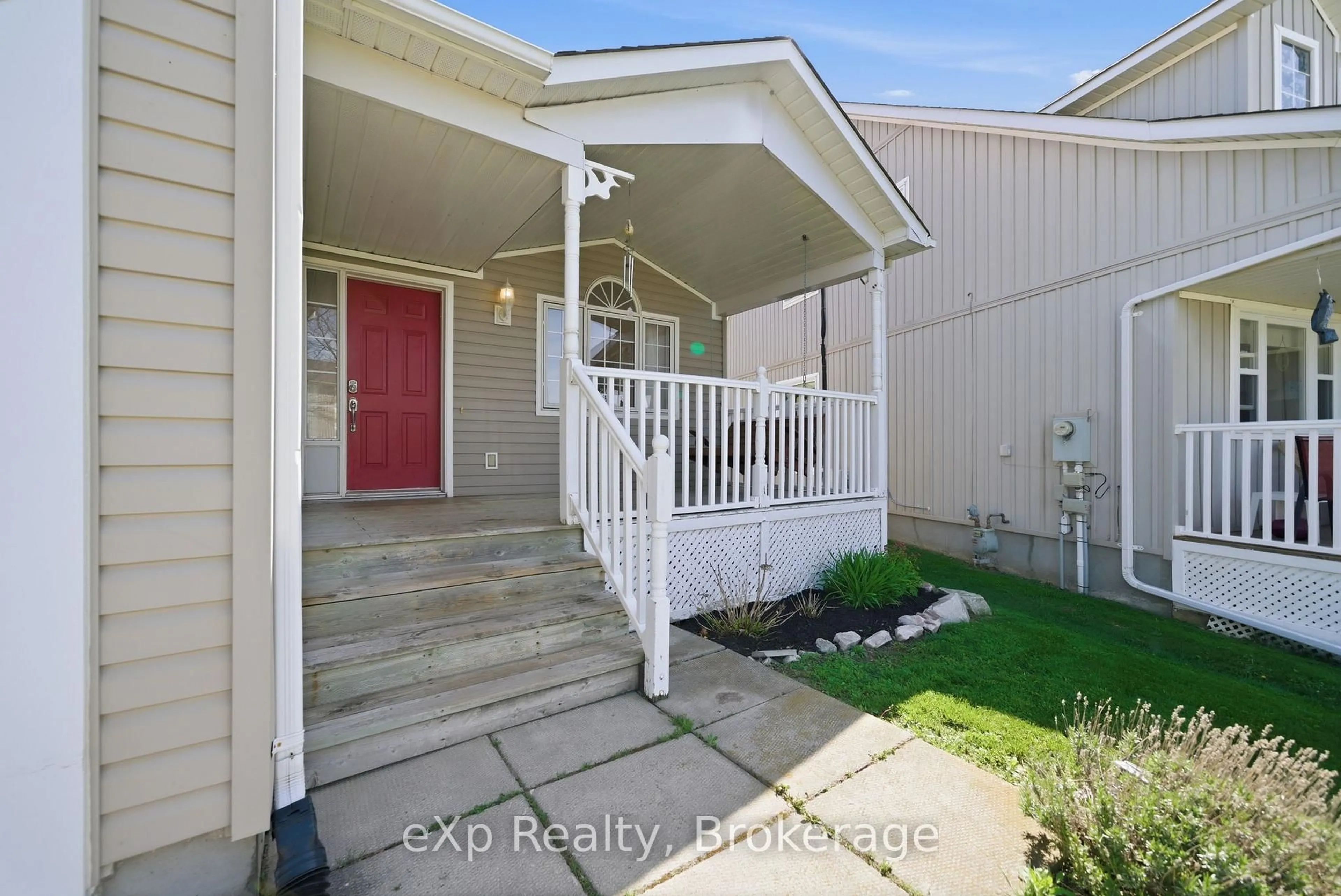 Indoor entryway for 87 Jarvis Dr, Port Hope Ontario L1A 4K5