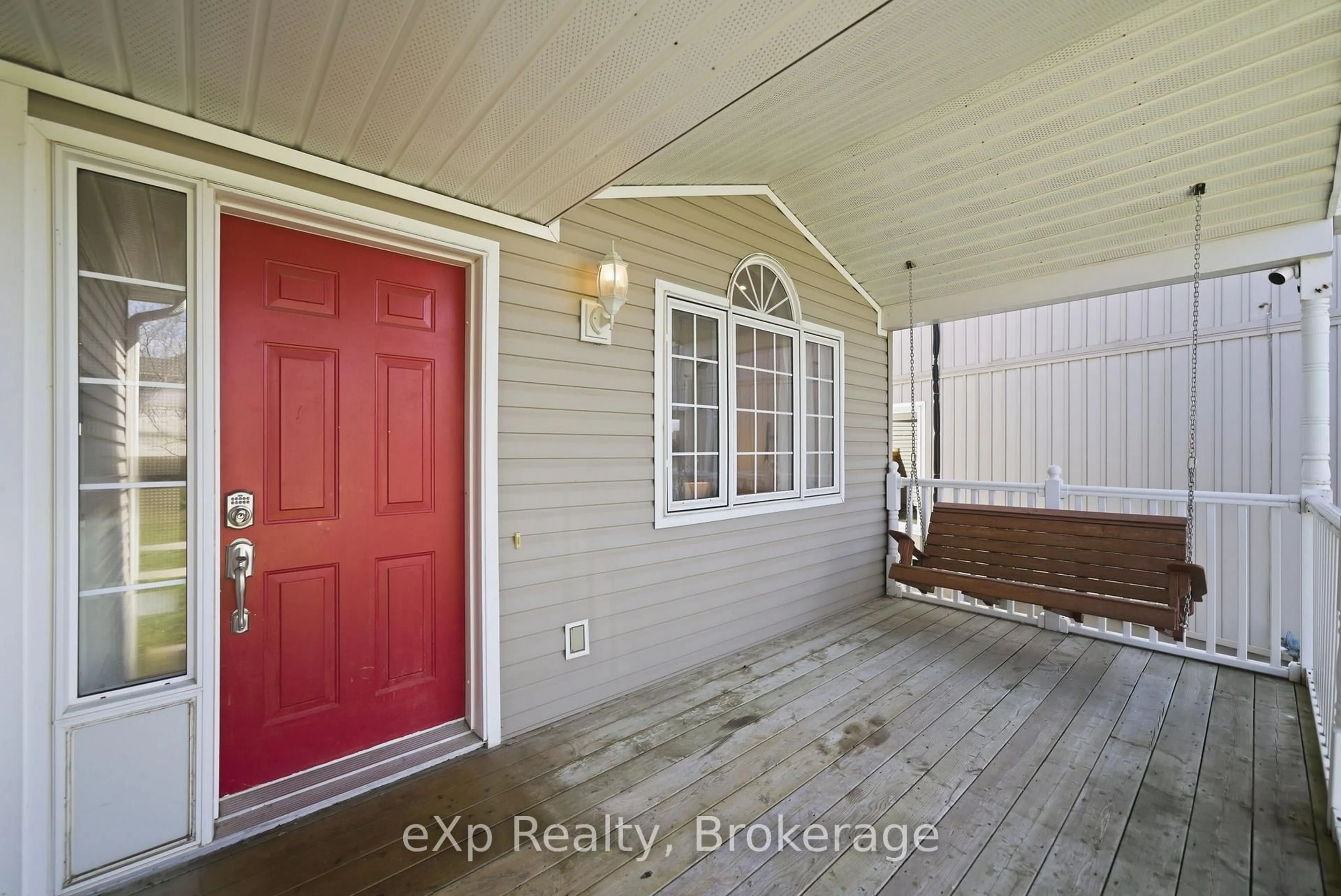 Indoor entryway for 87 Jarvis Dr, Port Hope Ontario L1A 4K5
