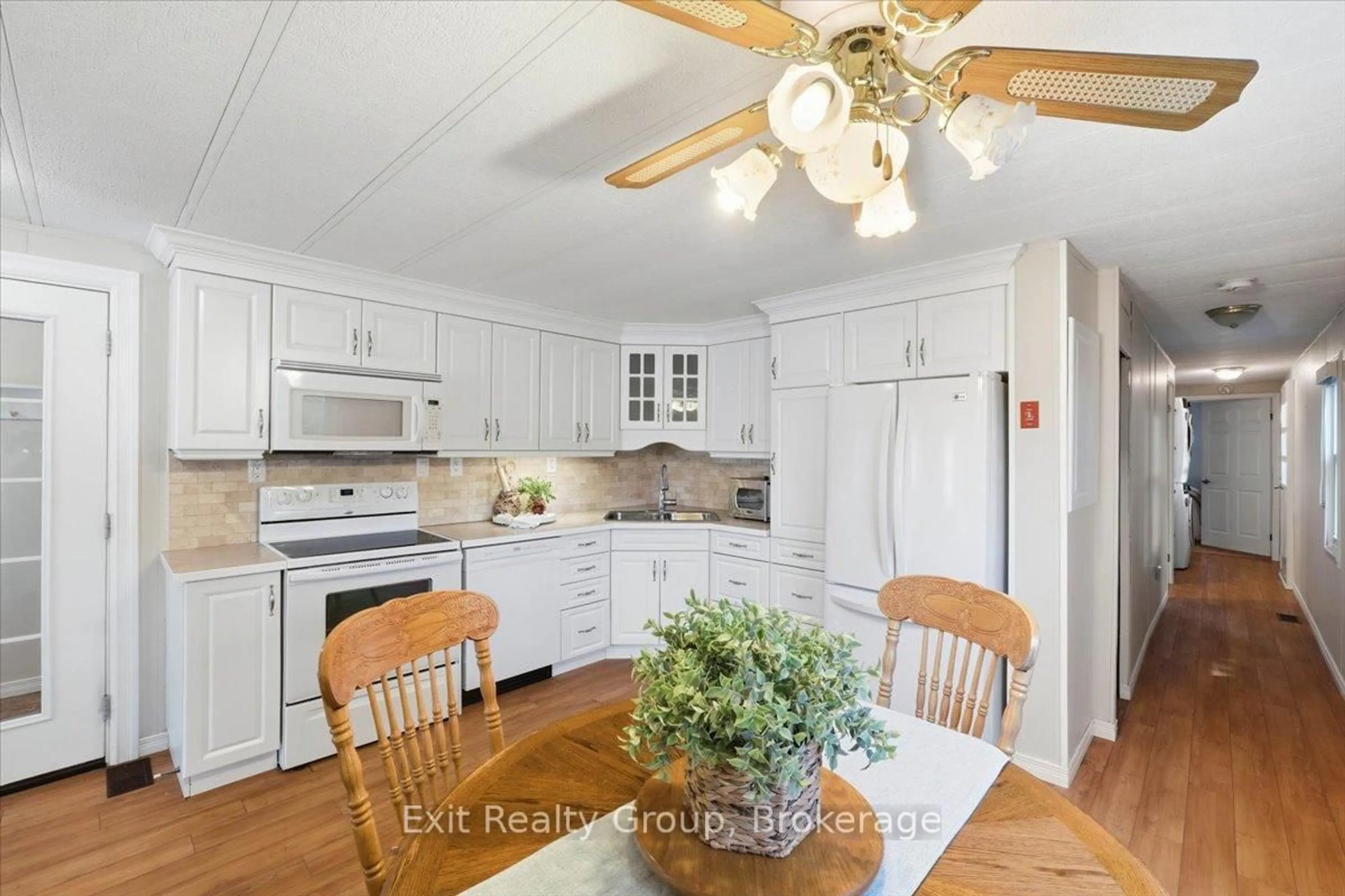Open concept kitchen, unknown for 7 Dove Lane, Quinte West Ontario K8N 4Z3