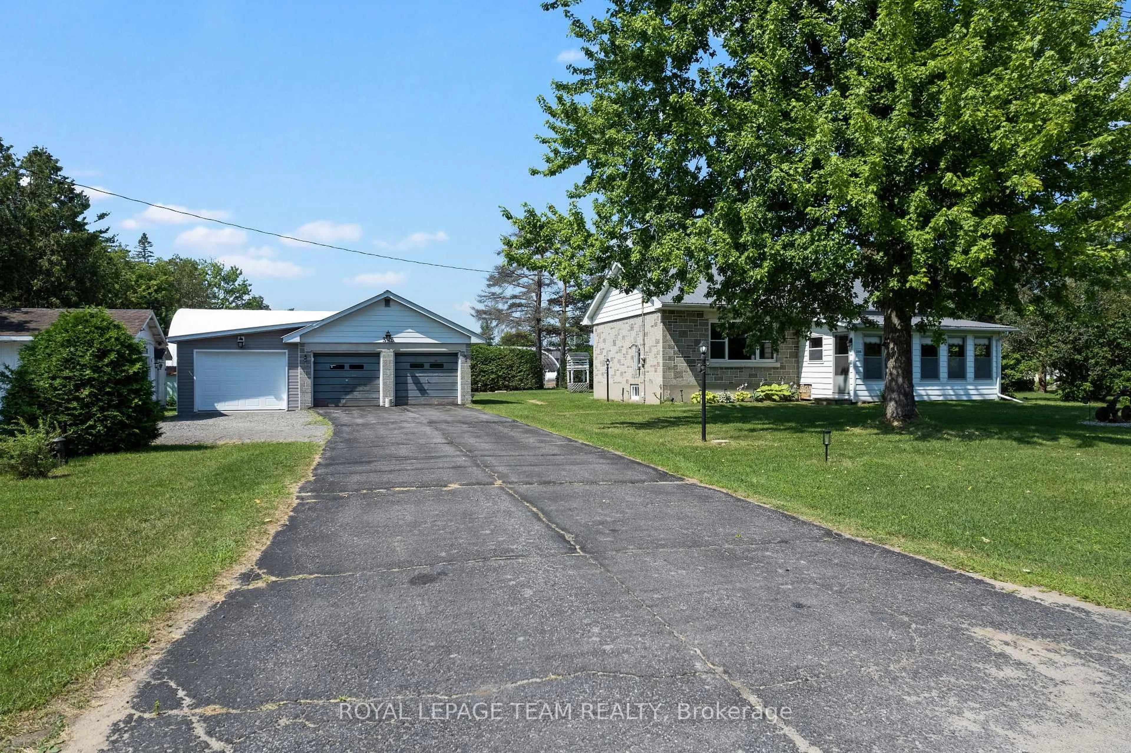A pic from outside/outdoor area/front of a property/back of a property/a pic from drone, street for 396 Townline Rd, North Grenville Ontario K0G 1J0