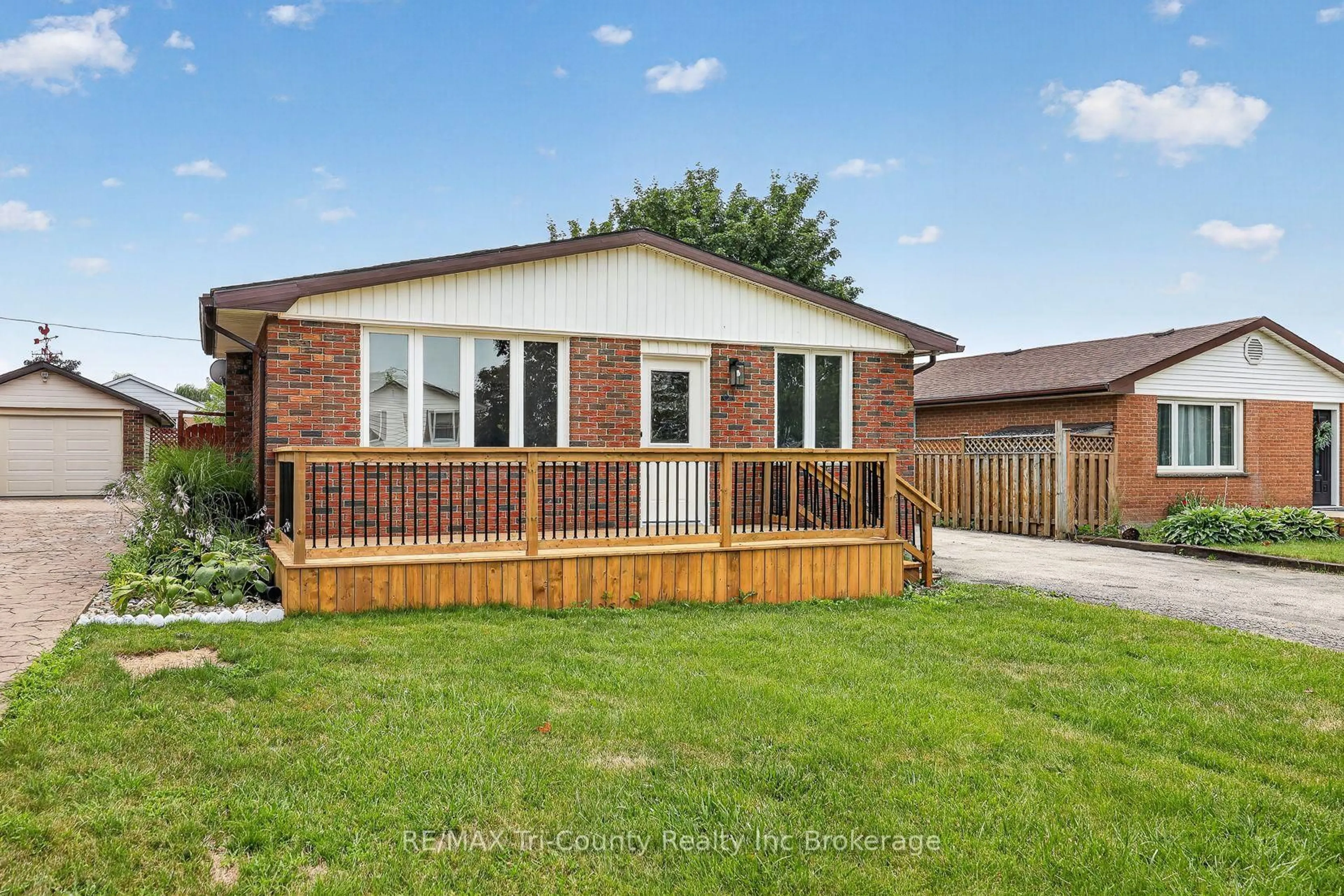 Unknown for 61 Airey Ave, St. Thomas Ontario N5R 1E1