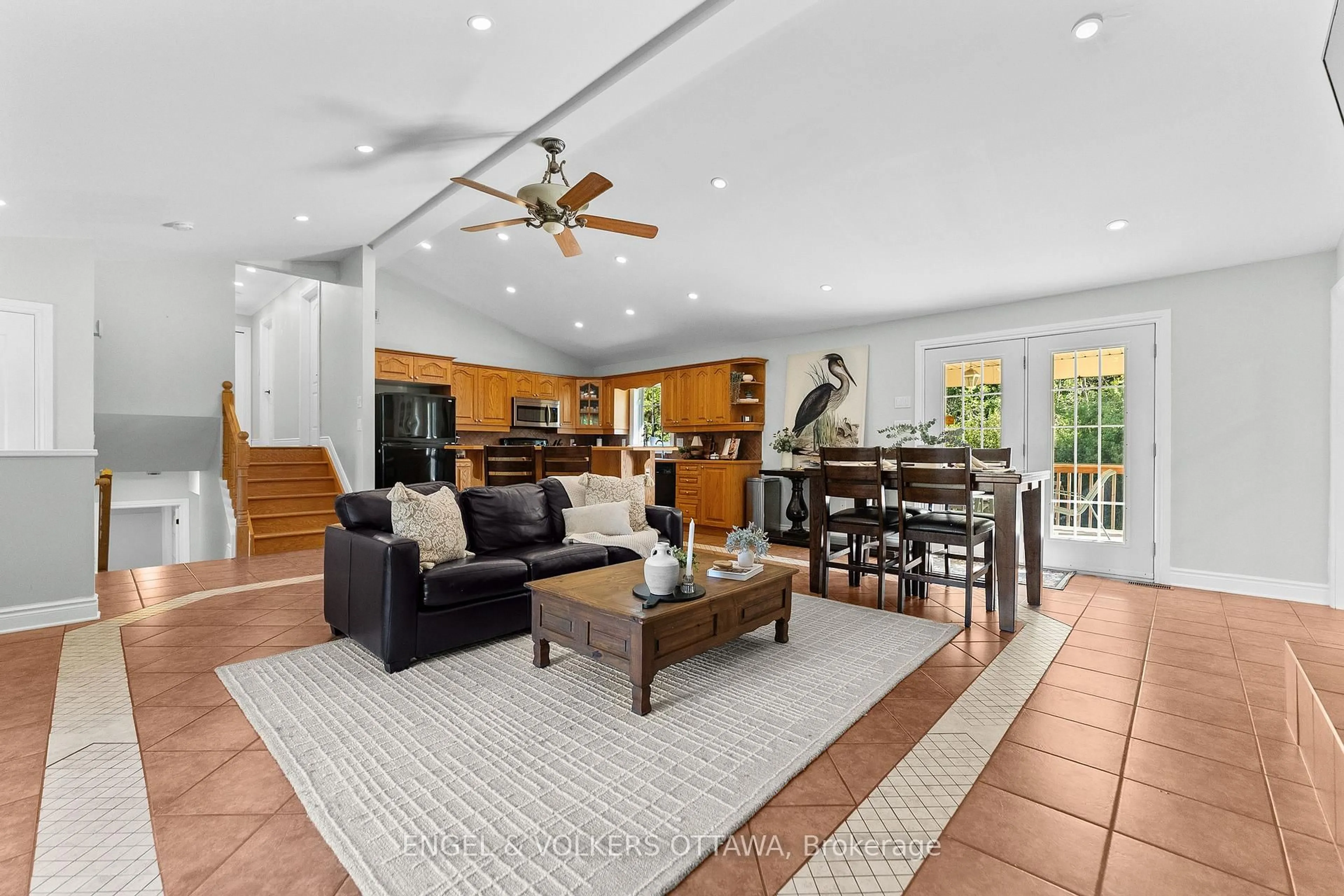 Open concept kitchen, ceramic/tile floor for 7005 Millar Rd, Edwardsburgh/Cardinal Ontario K0E 1X0