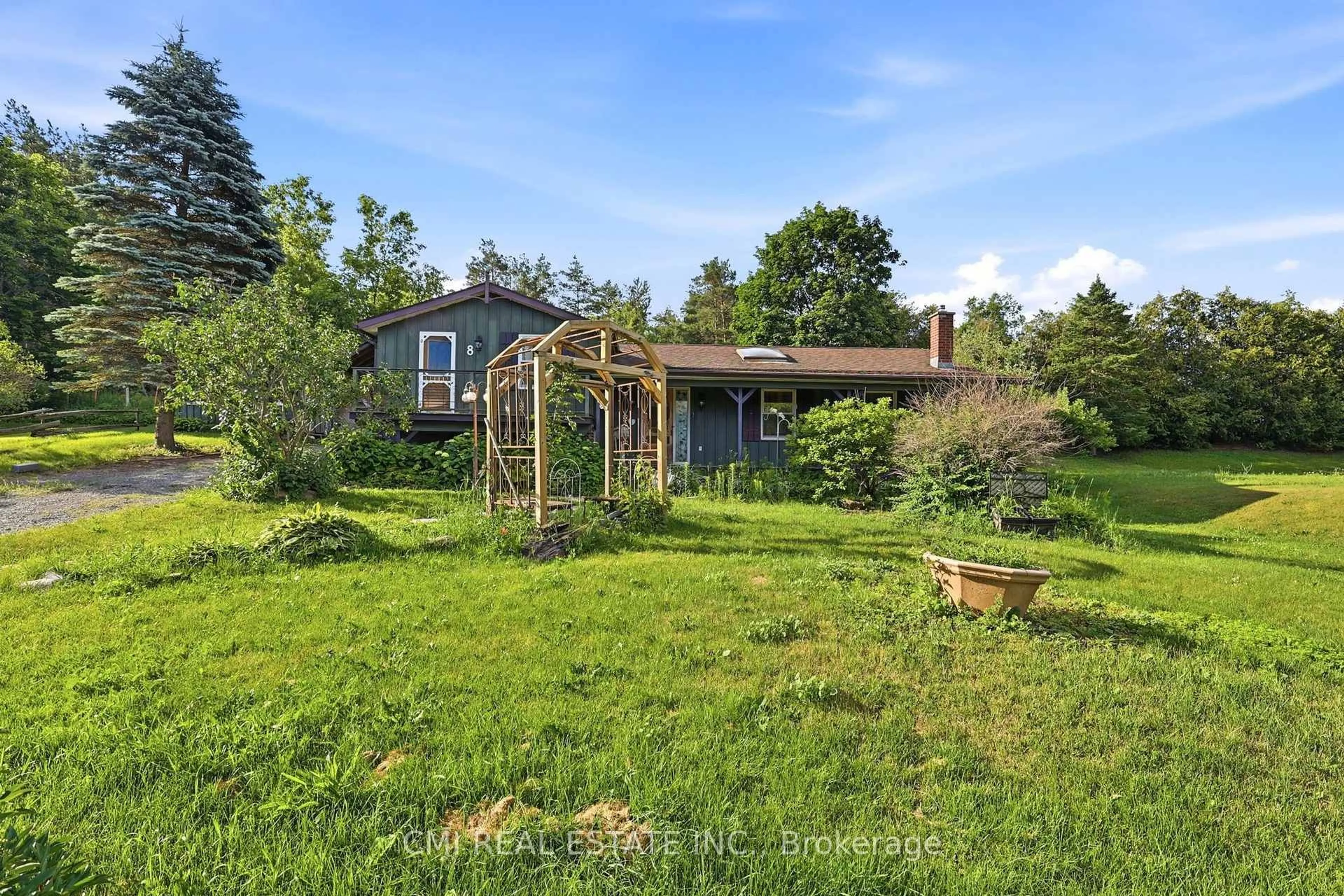 A pic from outside/outdoor area/front of a property/back of a property/a pic from drone, unknown for 8 Jakeman St, Kawartha Lakes Ontario L0A 1A0