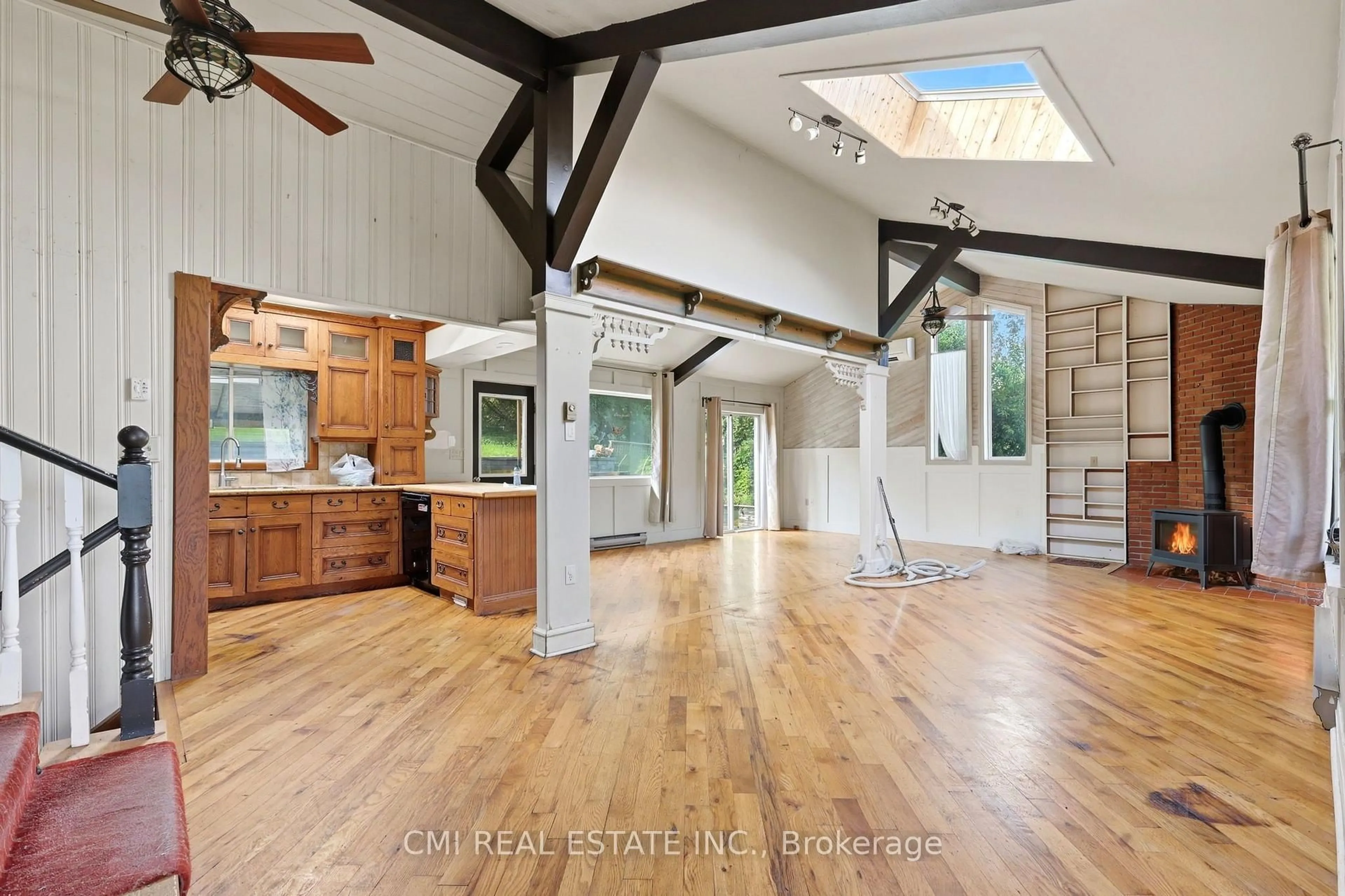 Unknown for 8 Jakeman St, Kawartha Lakes Ontario L0A 1A0