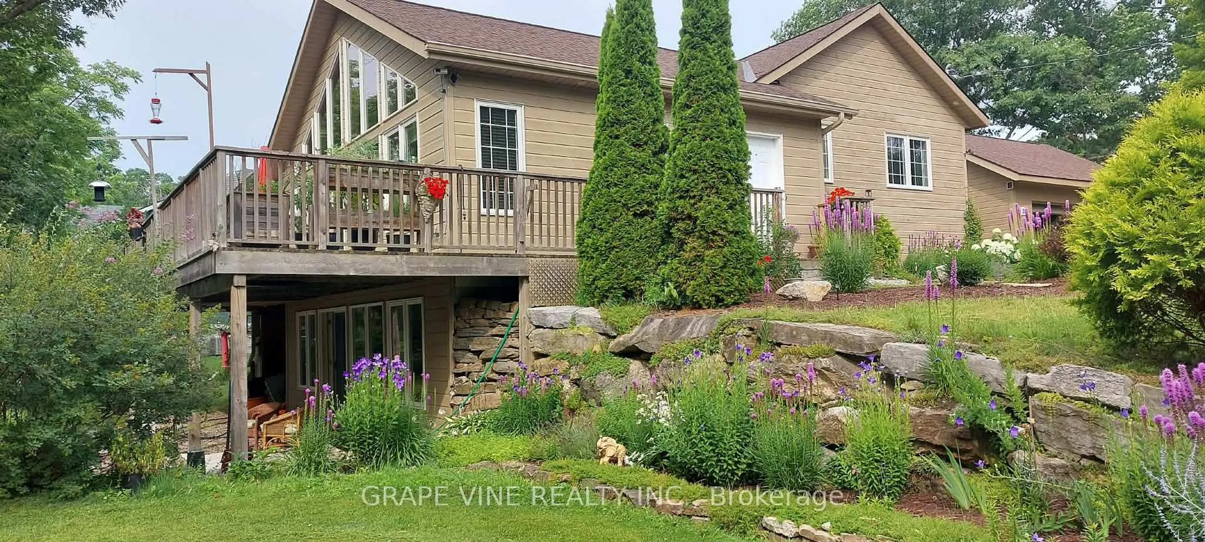 Patio, water/lake/river/ocean view for 20 Bay St, Rideau Lakes Ontario K0G 1P0
