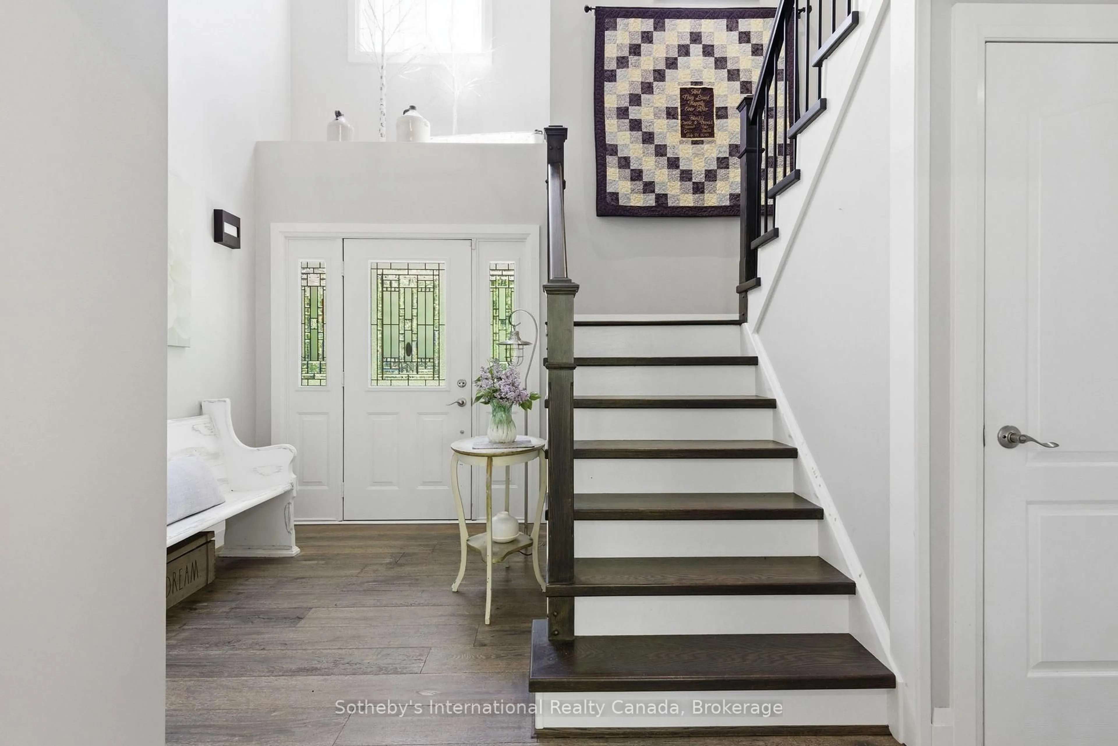 Indoor entryway for 6153 Weisenberg Rd, Centre Wellington Ontario N0B 1B0
