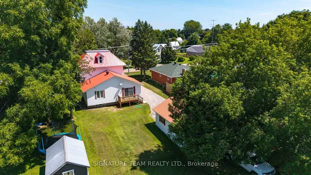 21 Elliott St, Beachburg 5