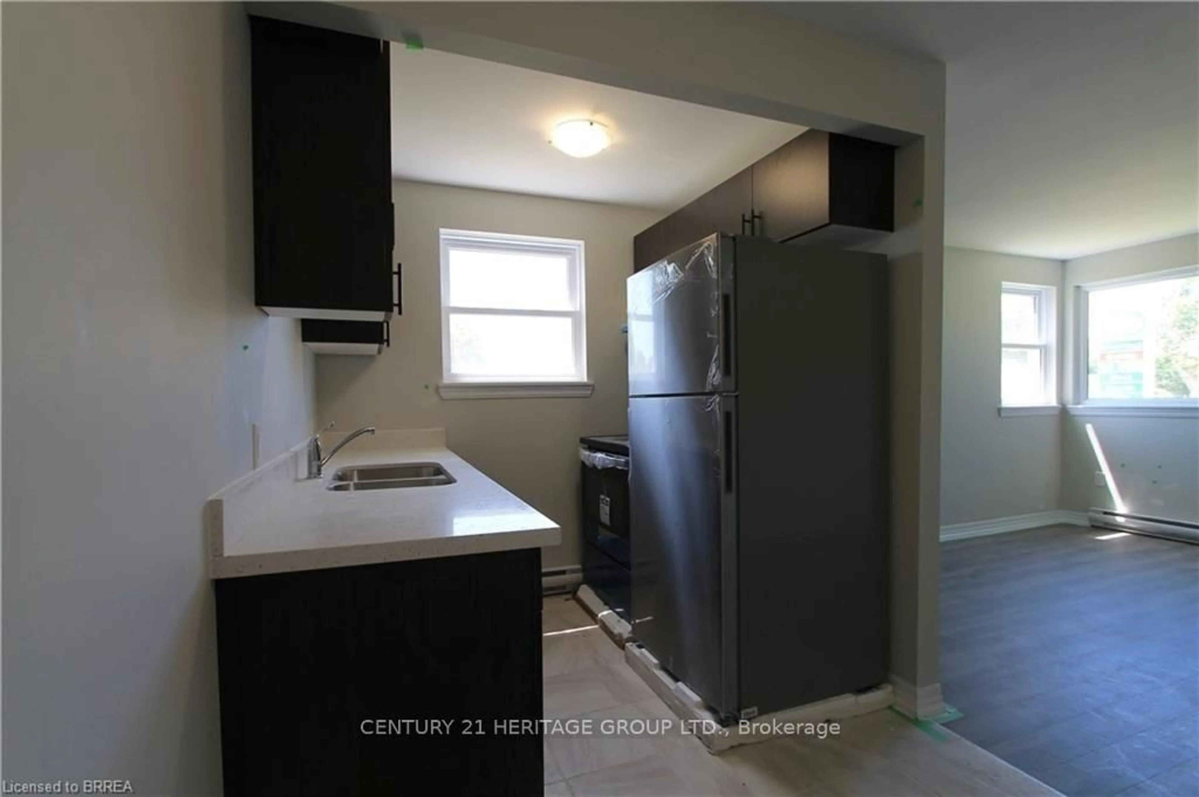 Standard kitchen, unknown for 116 King Edward Ave #7, London South Ontario N5Z 3T1