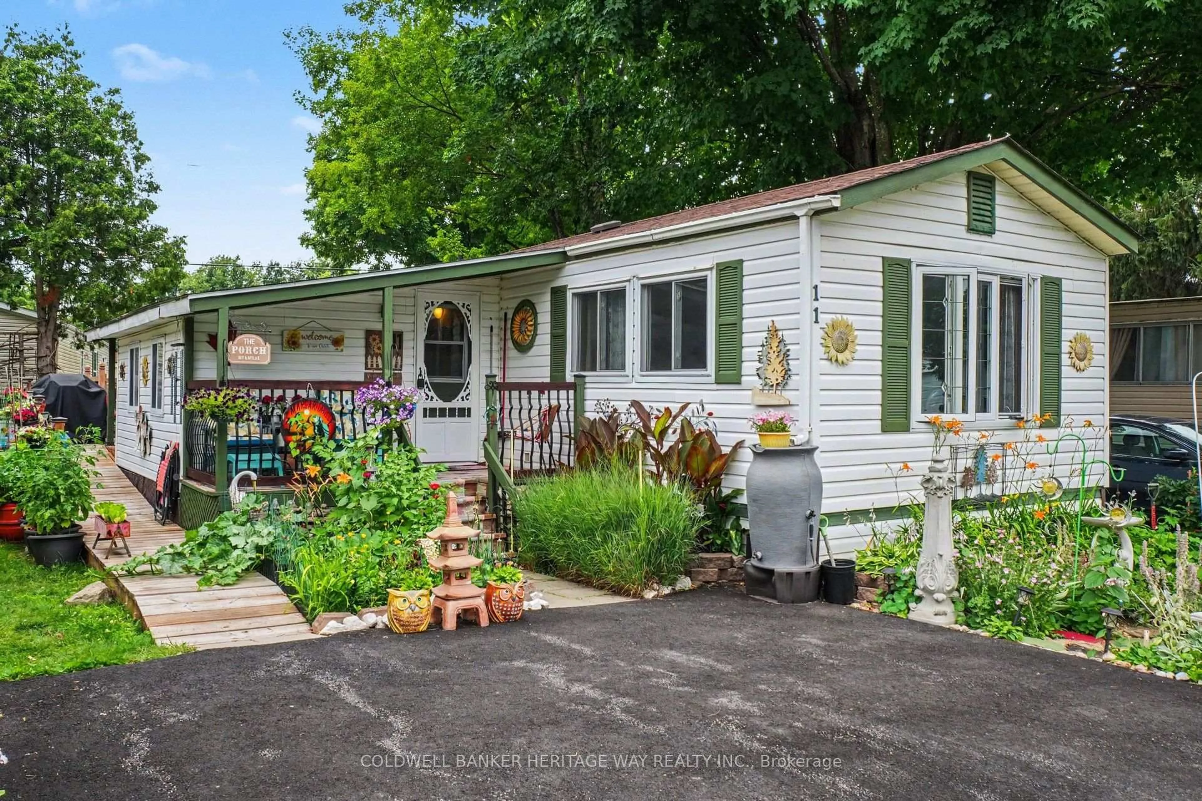 Unknown for 11 Oakwood St, Carleton Place Ontario K7C 0S6