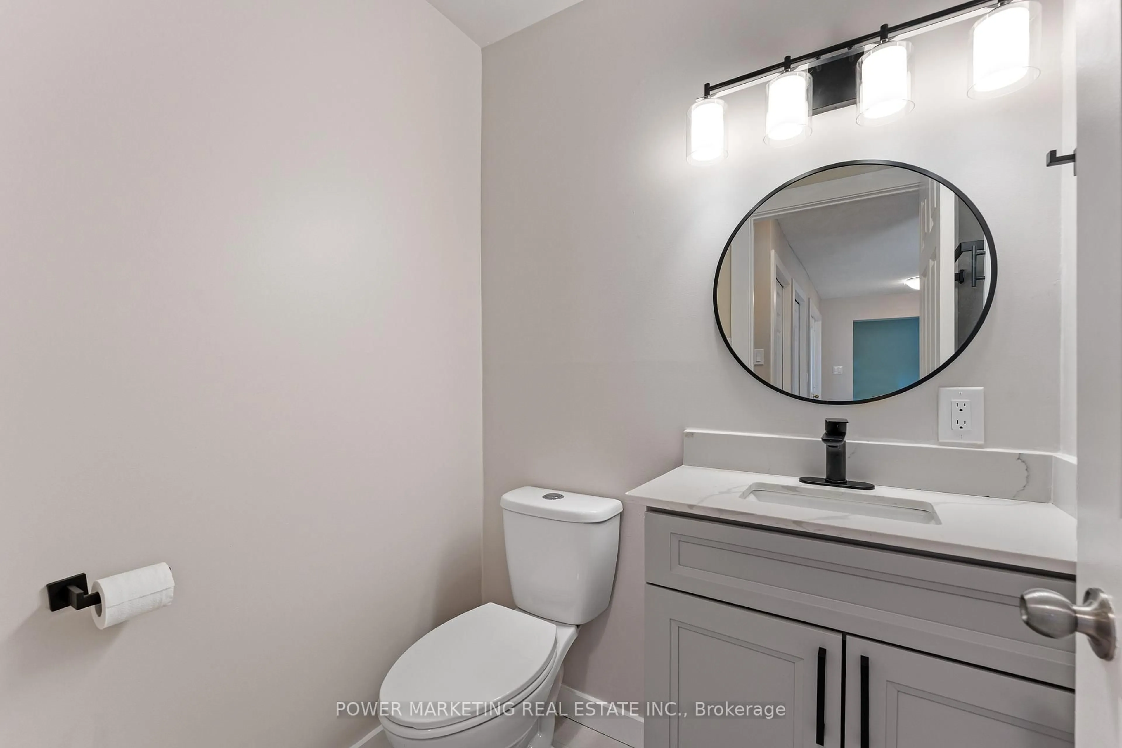 Standard bathroom, ceramic/tile floor for 5722 KEMPLANE Crt, Ottawa Ontario K1W 1B8