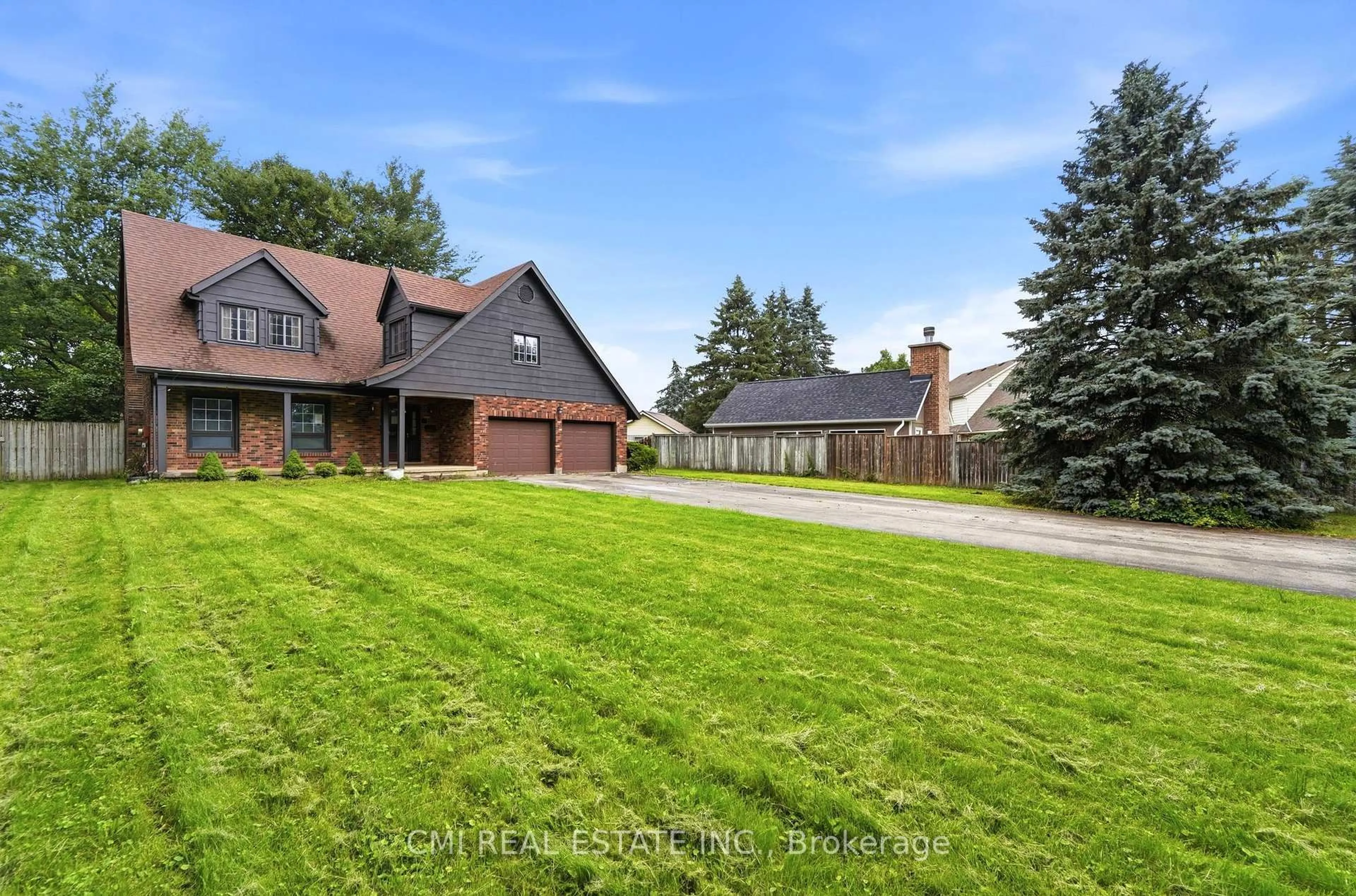 A pic from outside/outdoor area/front of a property/back of a property/a pic from drone, unknown for 6 John Pl, Waterloo Ontario N0B 2M1