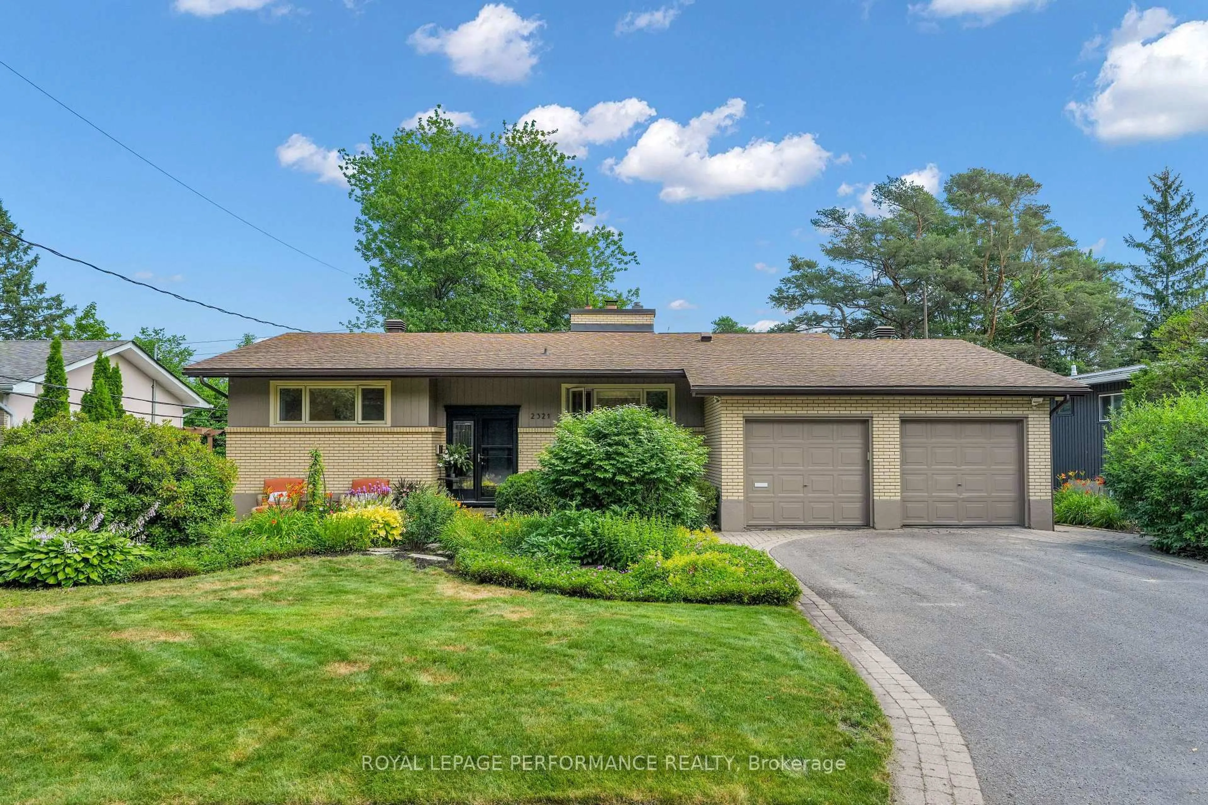 Home with brick exterior material, street for 2321 Hillary Ave, Ottawa Ontario K1H 7J2