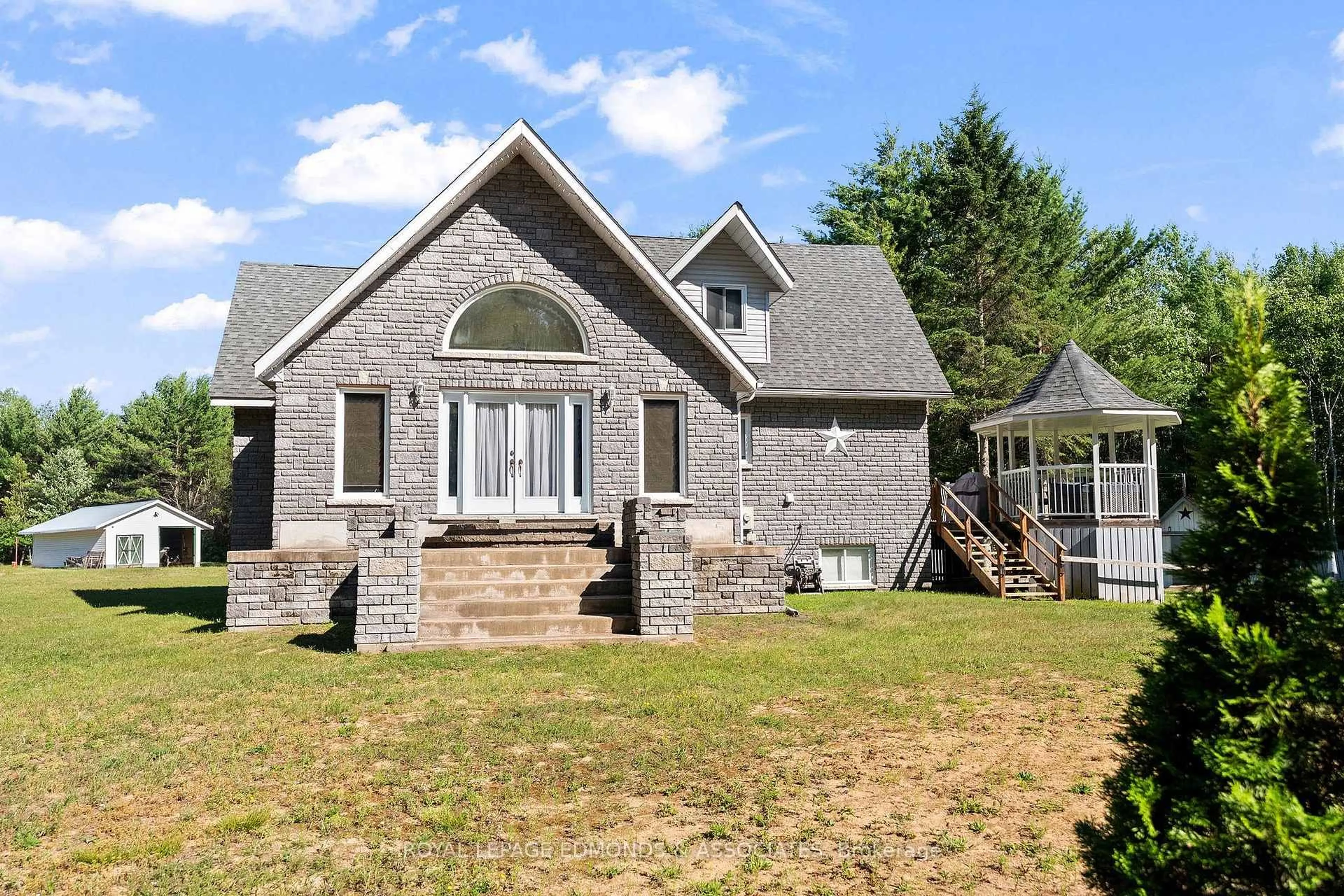 Home with brick exterior material, unknown for 219 Zanders Rd, Pembroke Ontario K8A 6W8